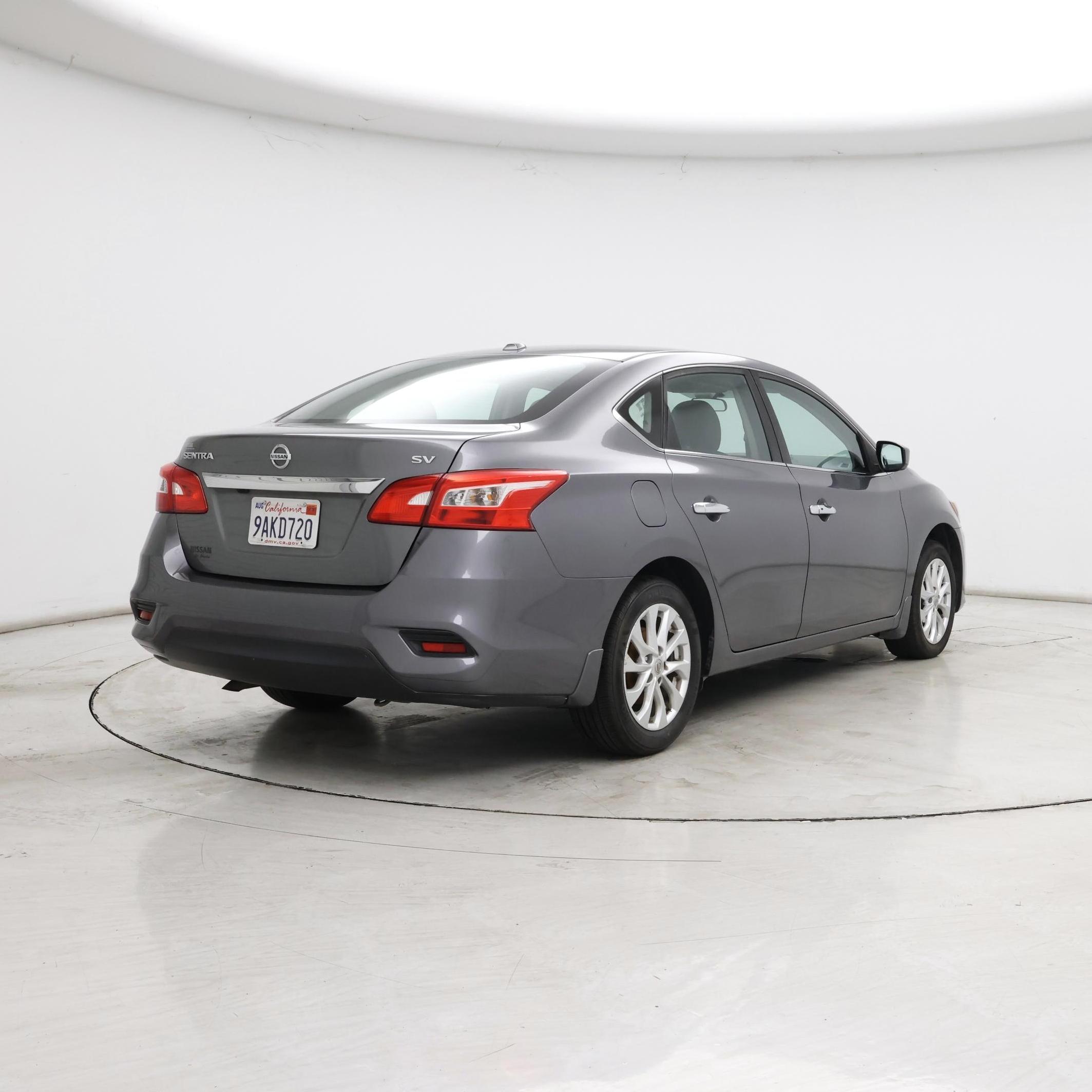 Thumbnail: 2018 Nissan Sentra - 8