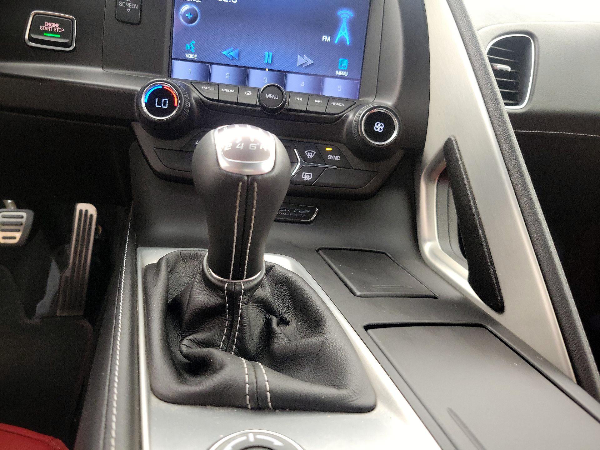 Thumbnail: 2015 Chevrolet Corvette - 17