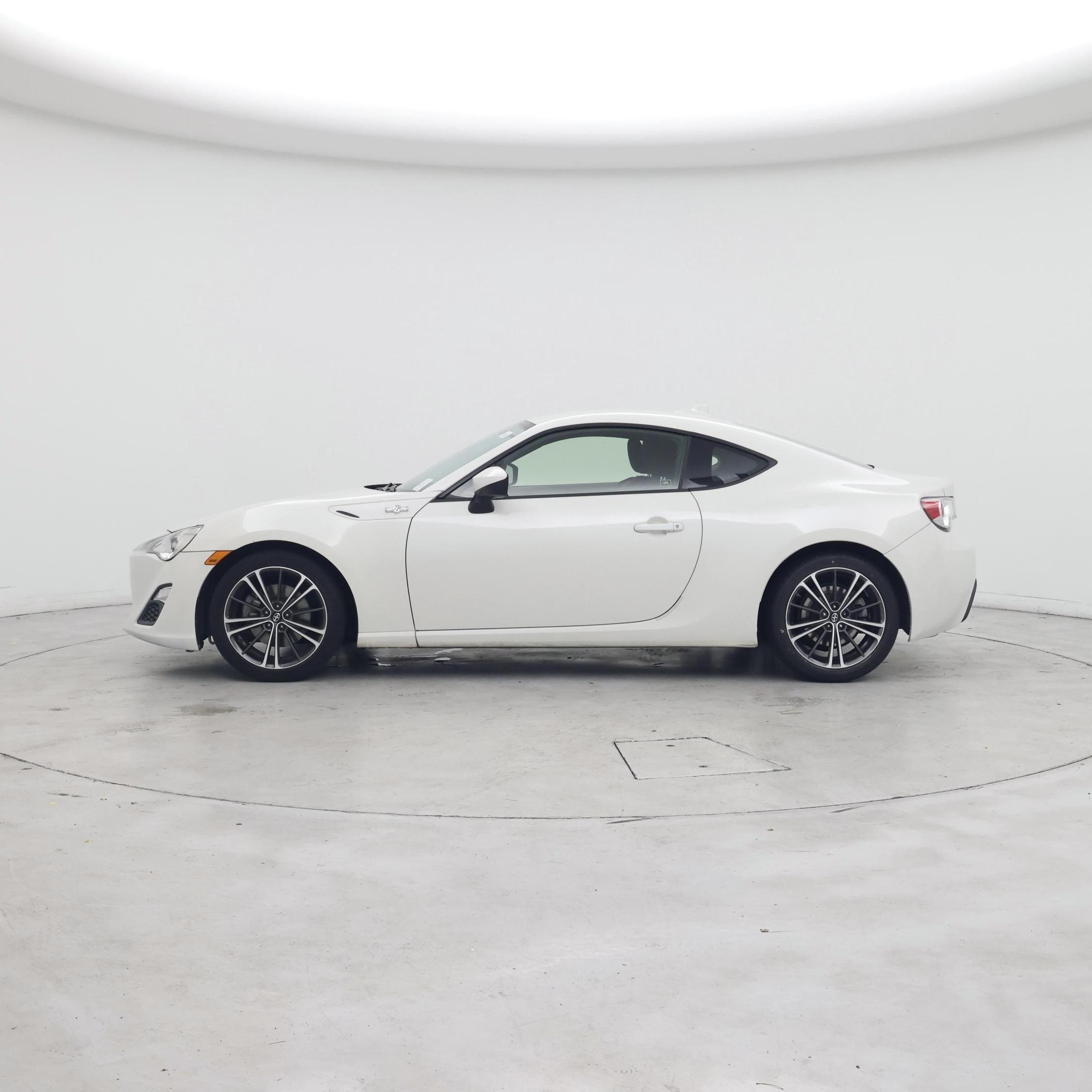 Thumbnail: 2015 Scion FR-S - 3