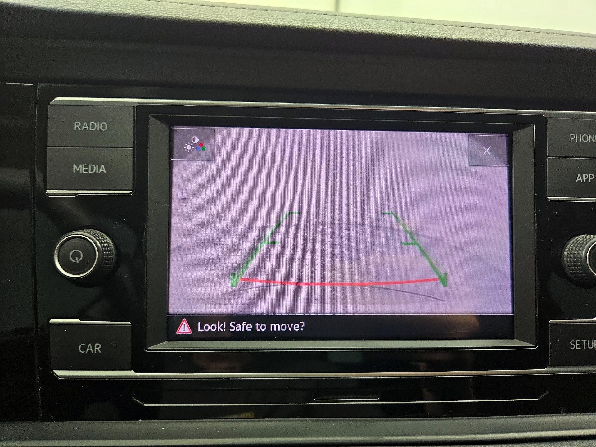 Thumbnail: 2019 Volkswagen Jetta - 14