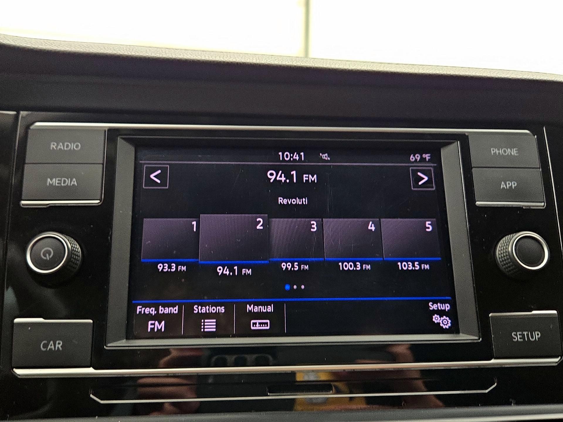 Thumbnail: 2019 Volkswagen Jetta - 15