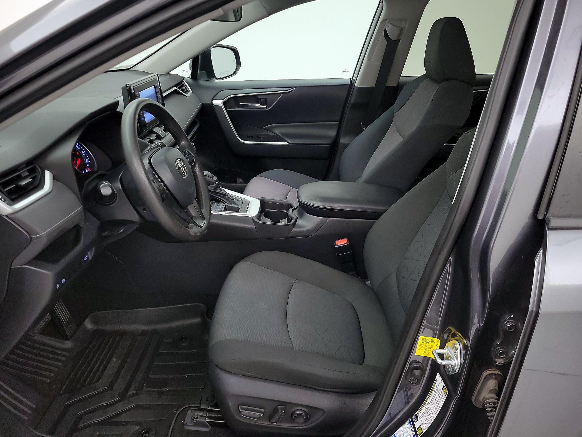 Thumbnail: 2019 Toyota RAV4 - 11