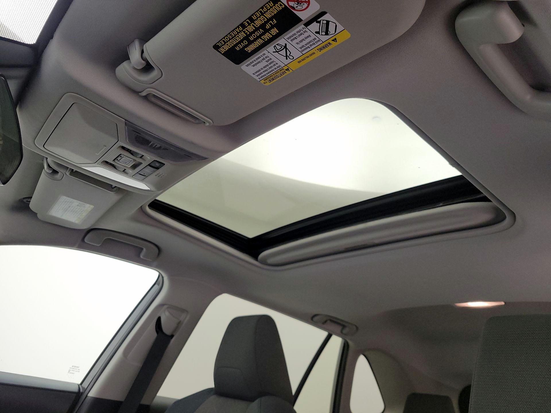 Thumbnail: 2019 Toyota RAV4 - 19