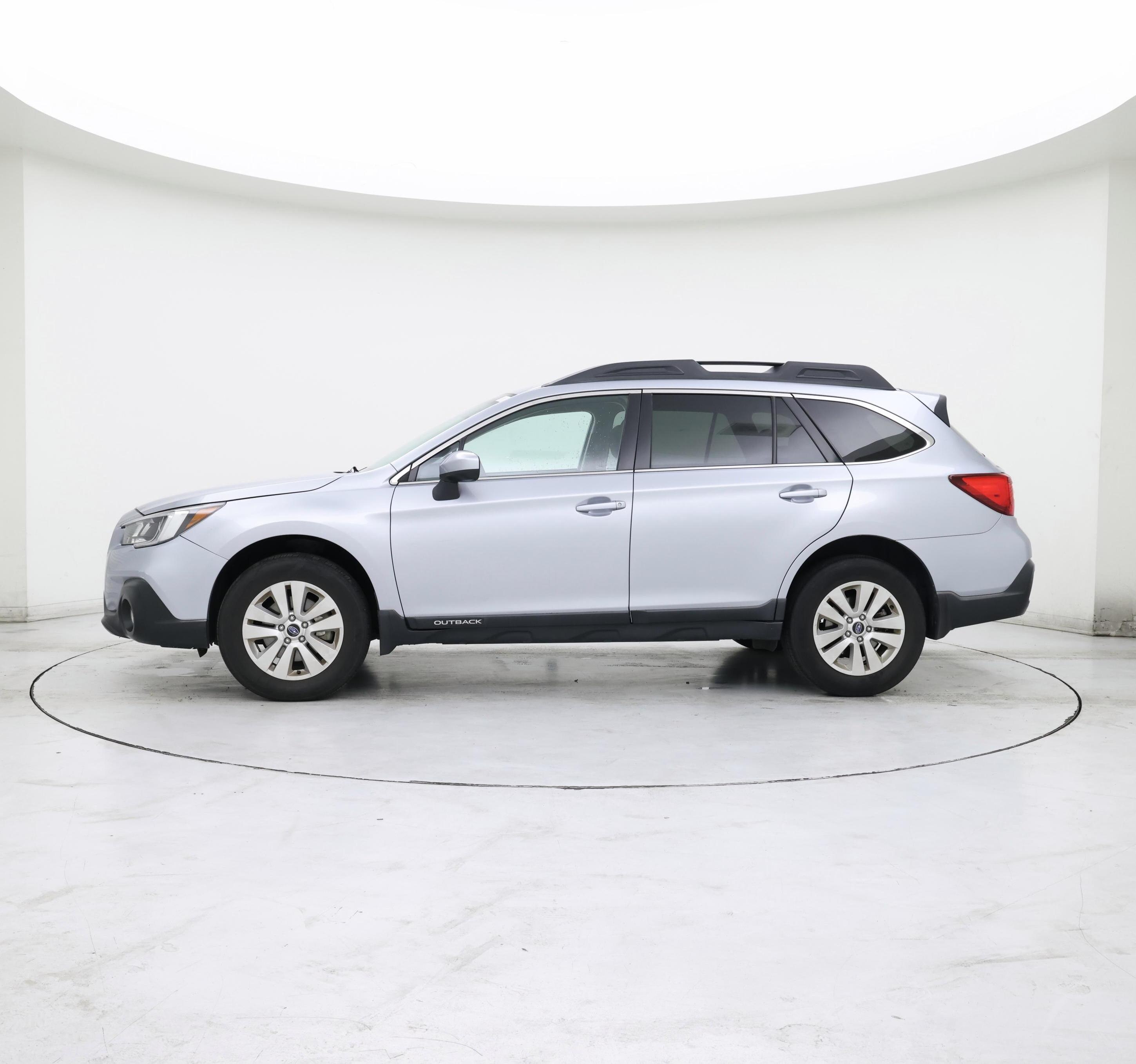 Thumbnail: 2019 Subaru Outback - 3
