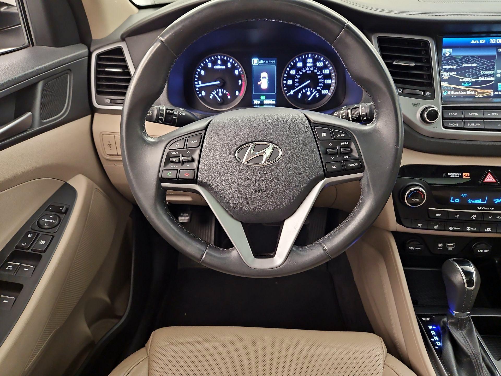 Thumbnail: 2016 Hyundai Tucson - 10