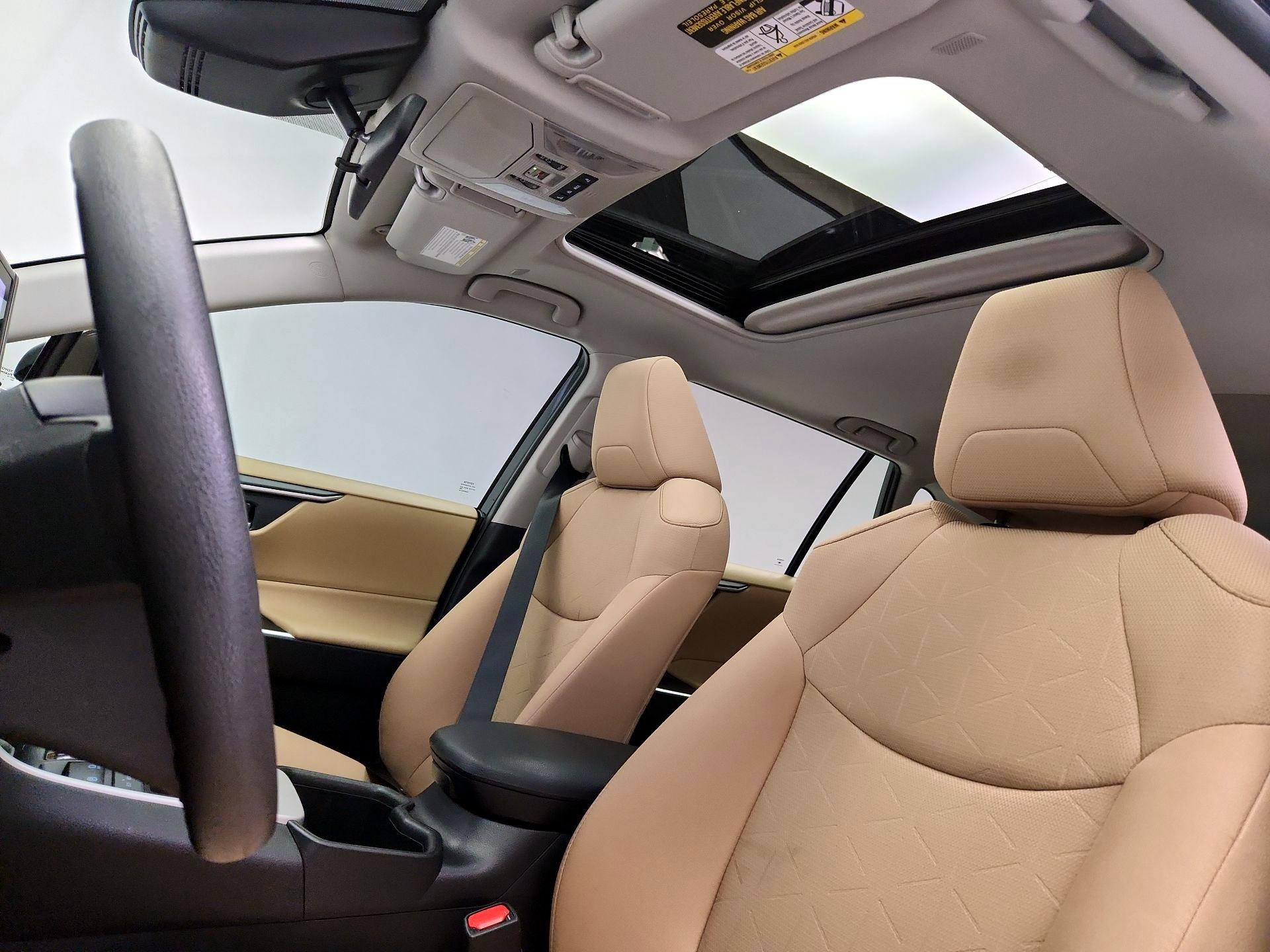 Thumbnail: 2025 Toyota RAV4 - 19
