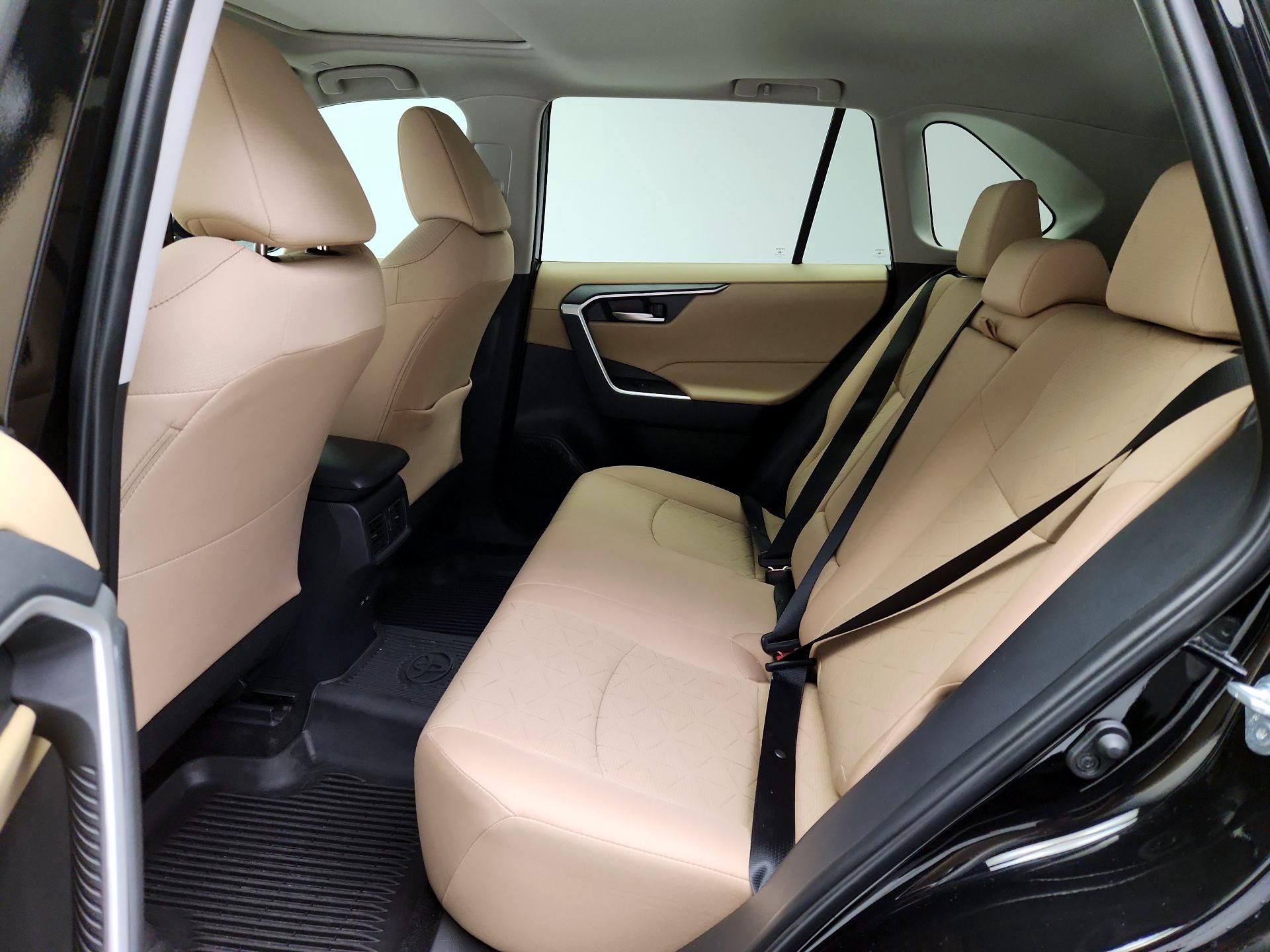 Thumbnail: 2025 Toyota RAV4 - 20