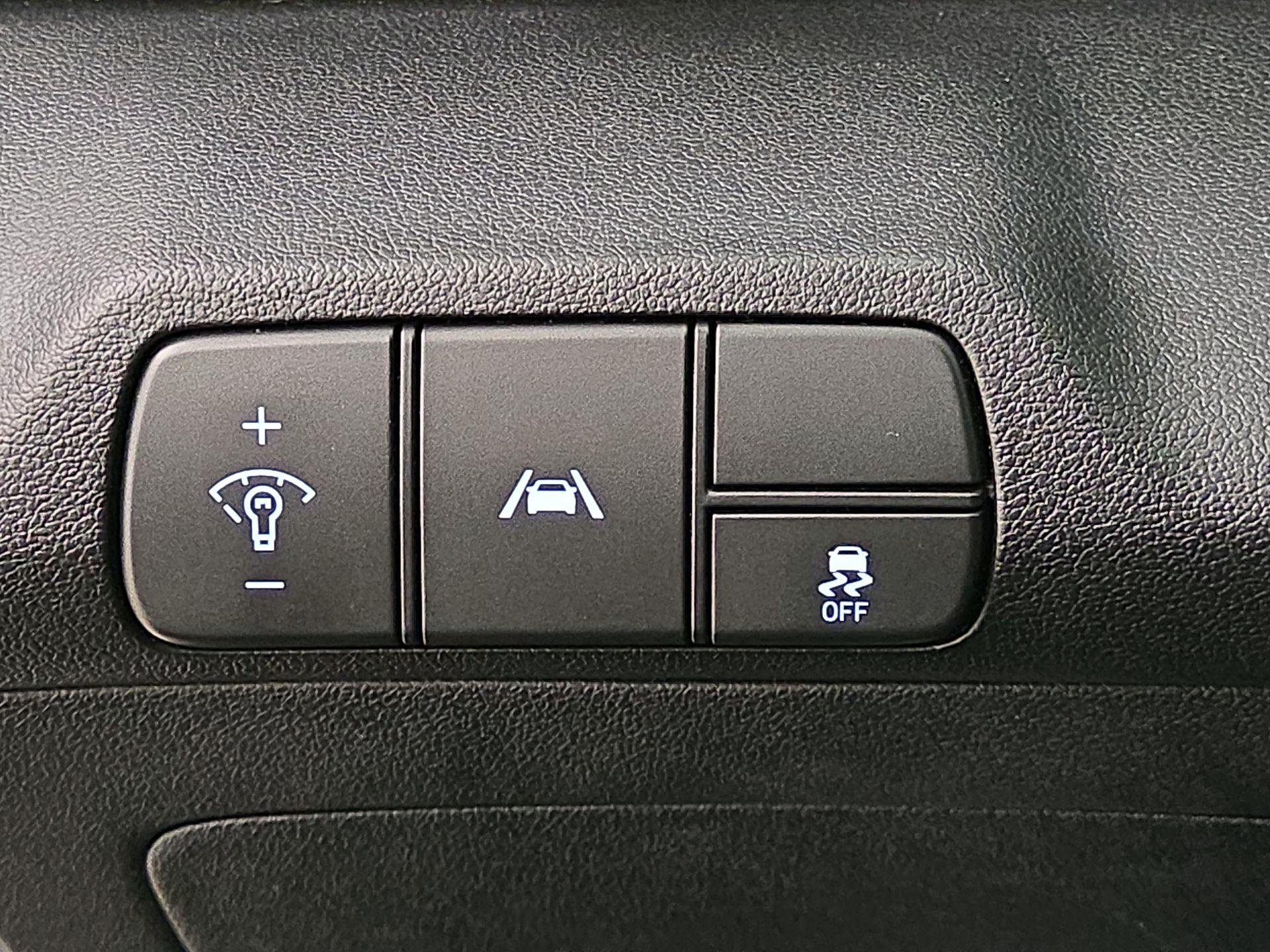 Thumbnail: 2021 Hyundai Elantra - 13