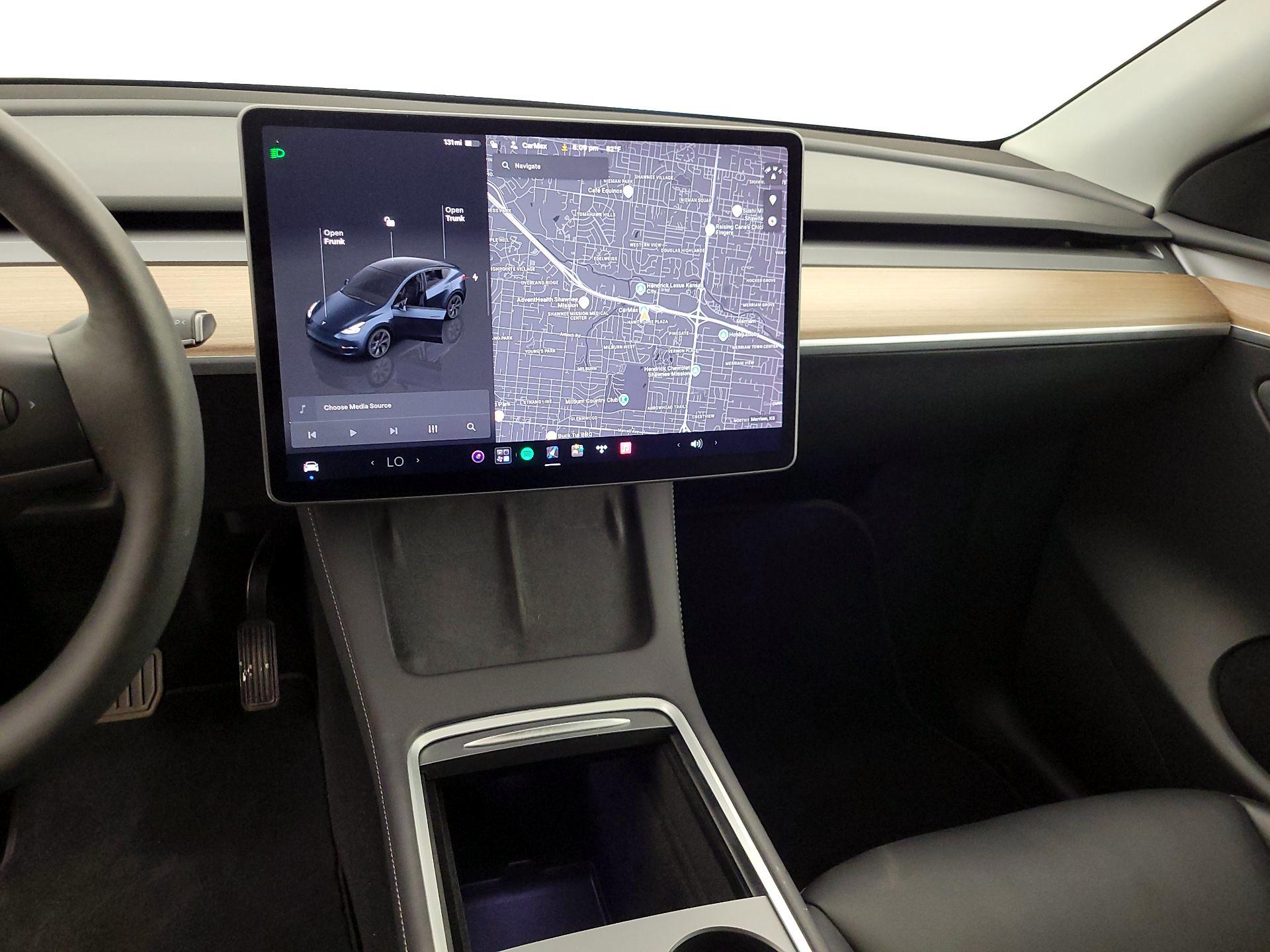 Thumbnail: 2025 Tesla Model Y - 9