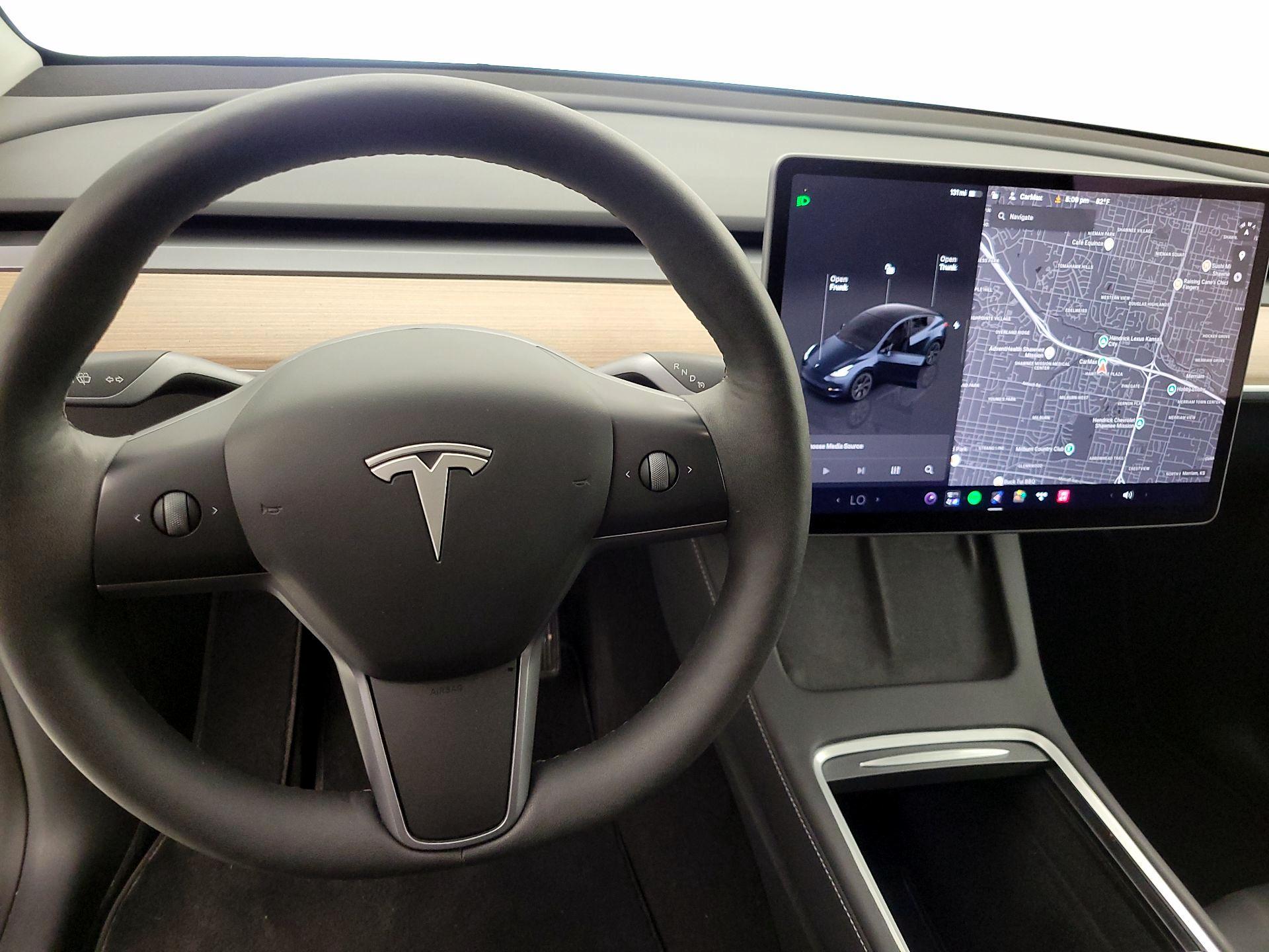 Thumbnail: 2025 Tesla Model Y - 10