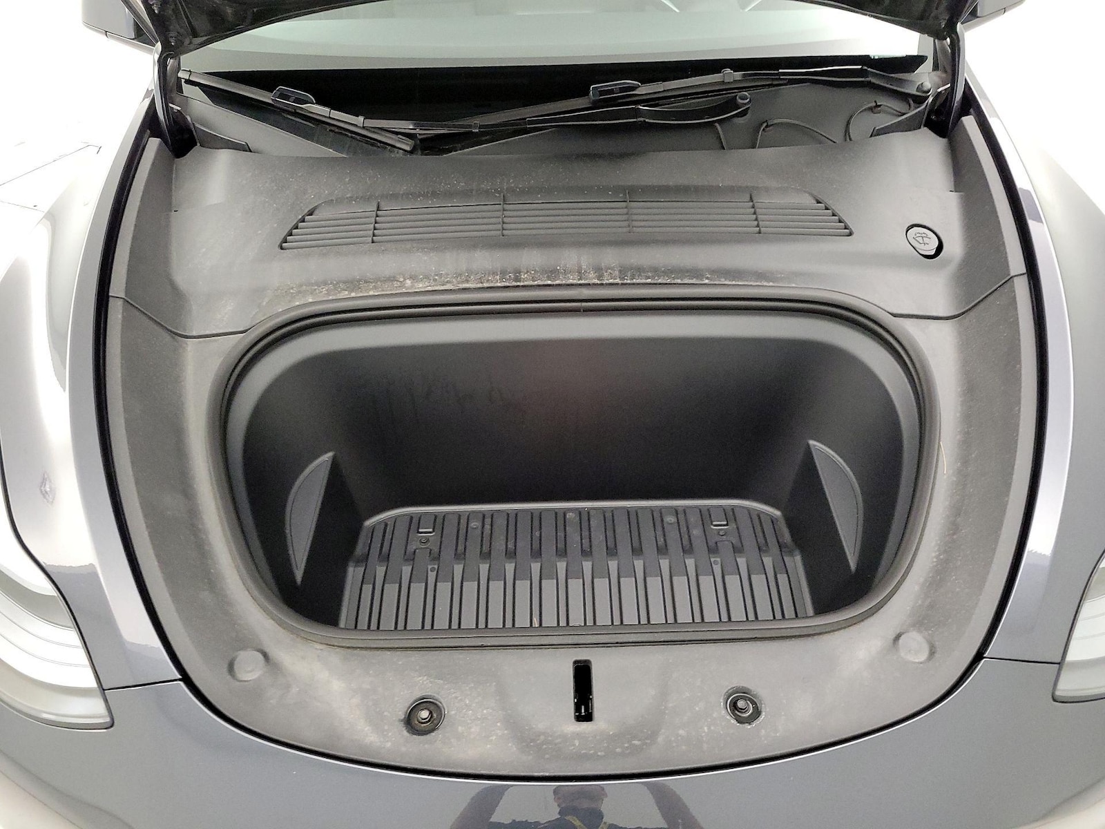 2025 Tesla Model Y Long Range - Photo 21