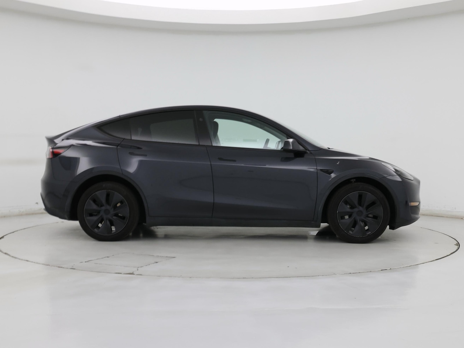 2025 Tesla Model Y Long Range - Photo 8