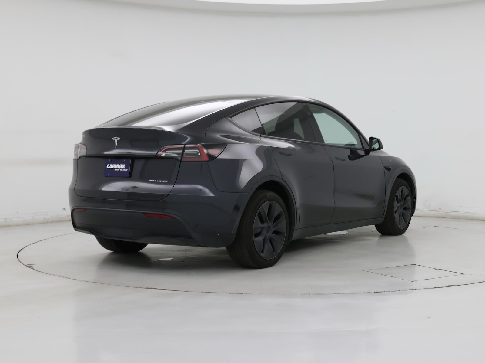 2025 Tesla Model Y Long Range - Photo 9