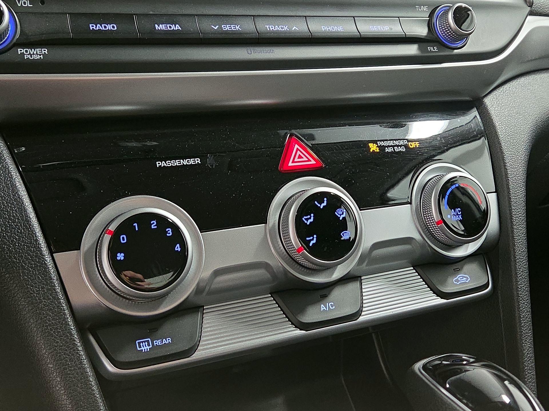 Thumbnail: 2019 Hyundai Elantra - 16
