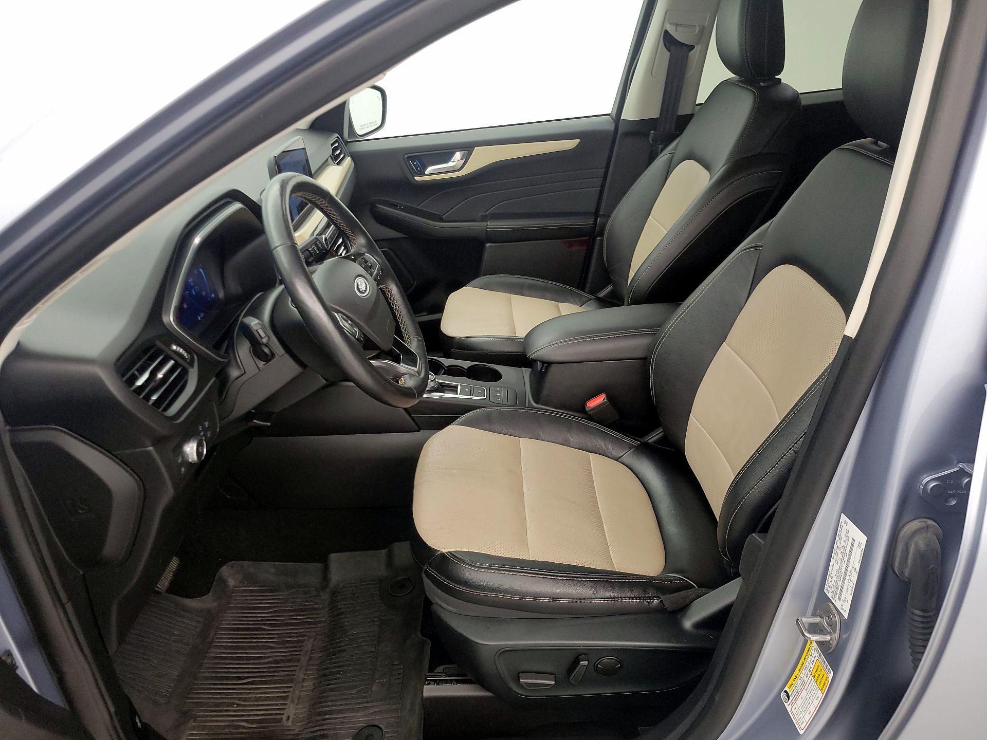 Thumbnail: 2022 Ford Escape - 11