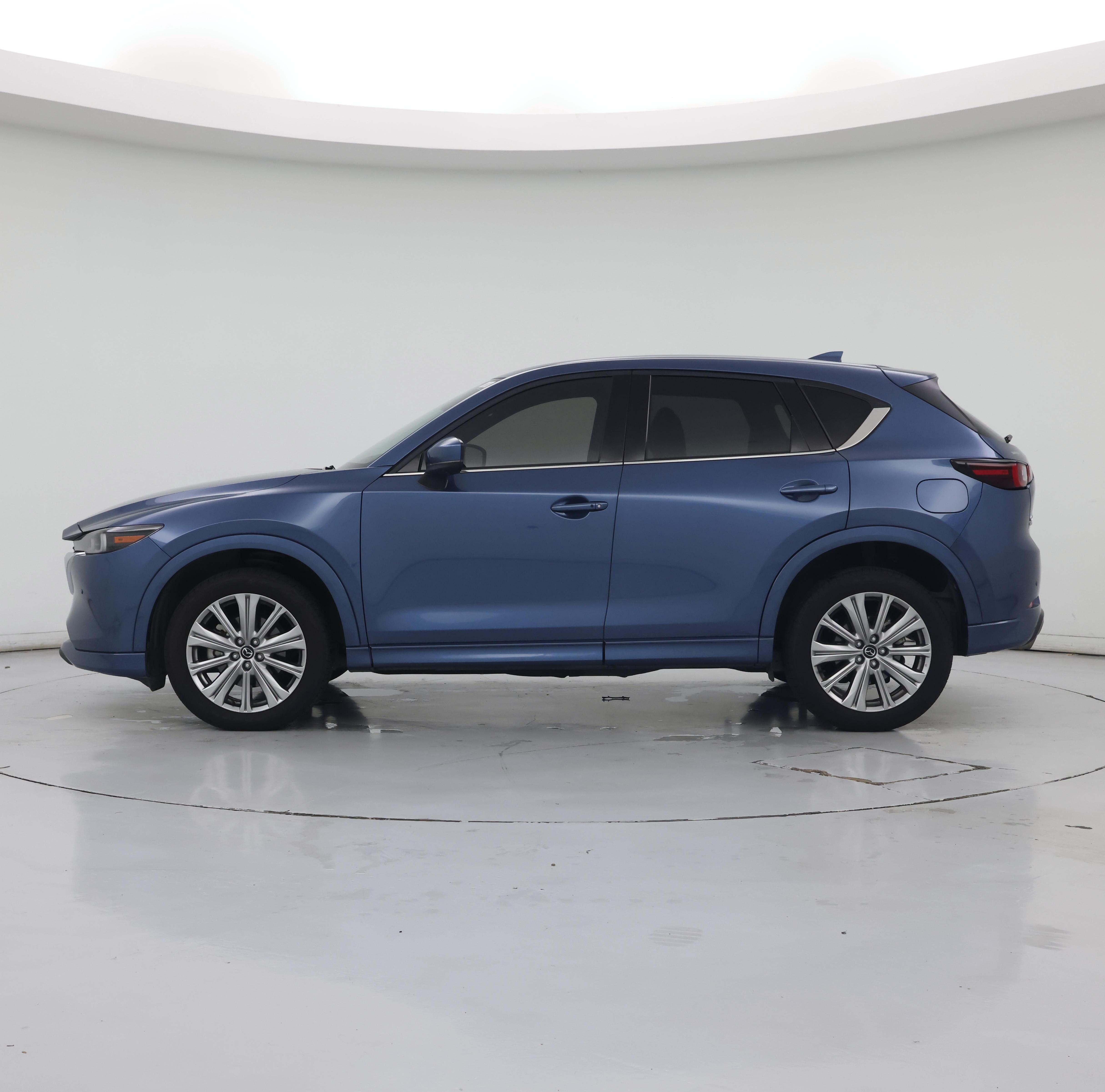 Thumbnail: 2023 Mazda CX-5 - 3
