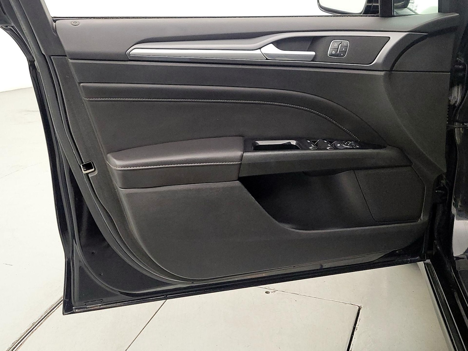 2015 Ford Fusion Energi Titanium - Photo 13