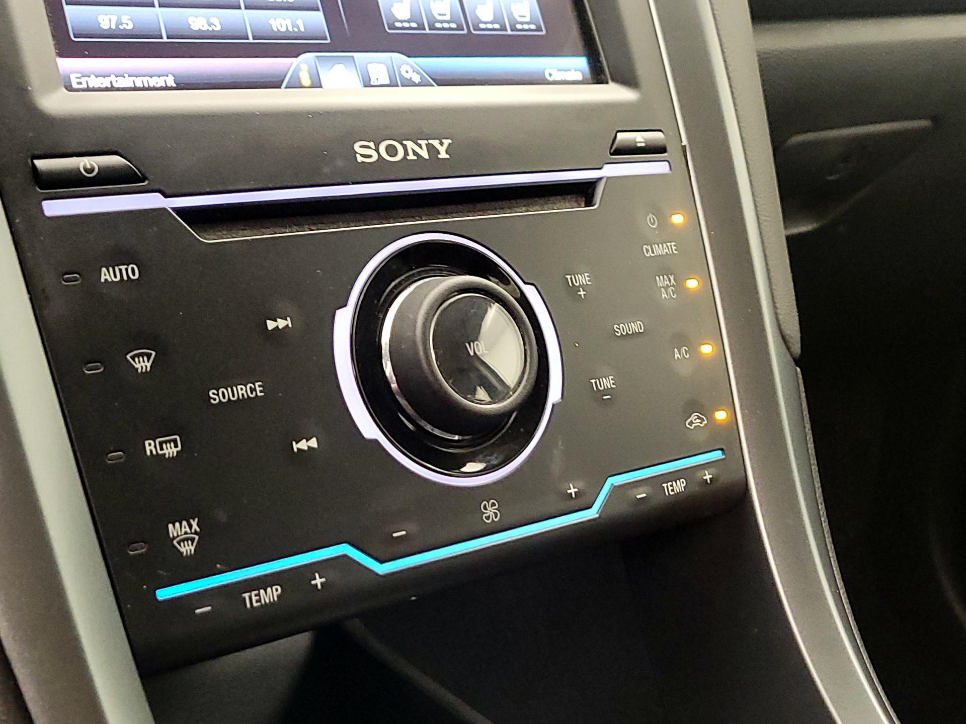 Thumbnail: 2015 Ford Fusion - 17