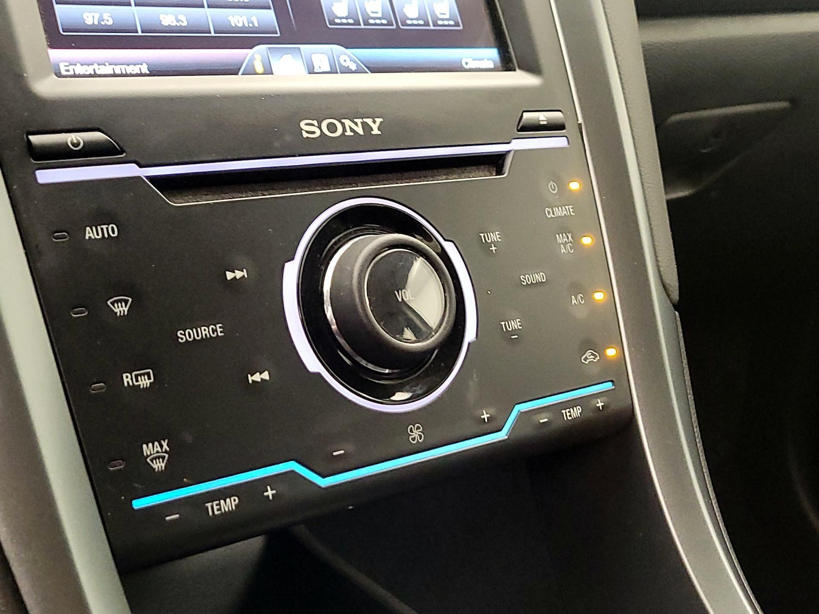 2015 Ford Fusion Energi Titanium - Photo 18