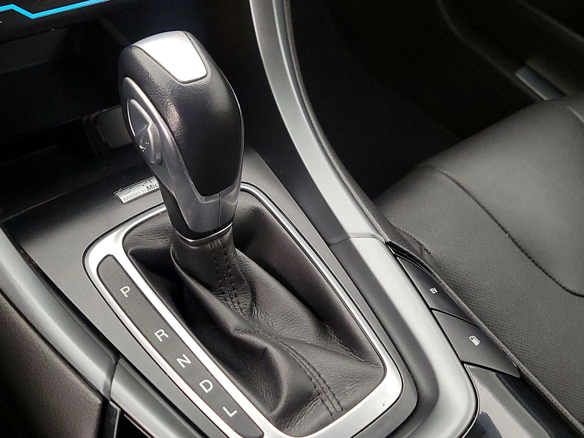 Thumbnail: 2015 Ford Fusion - 18