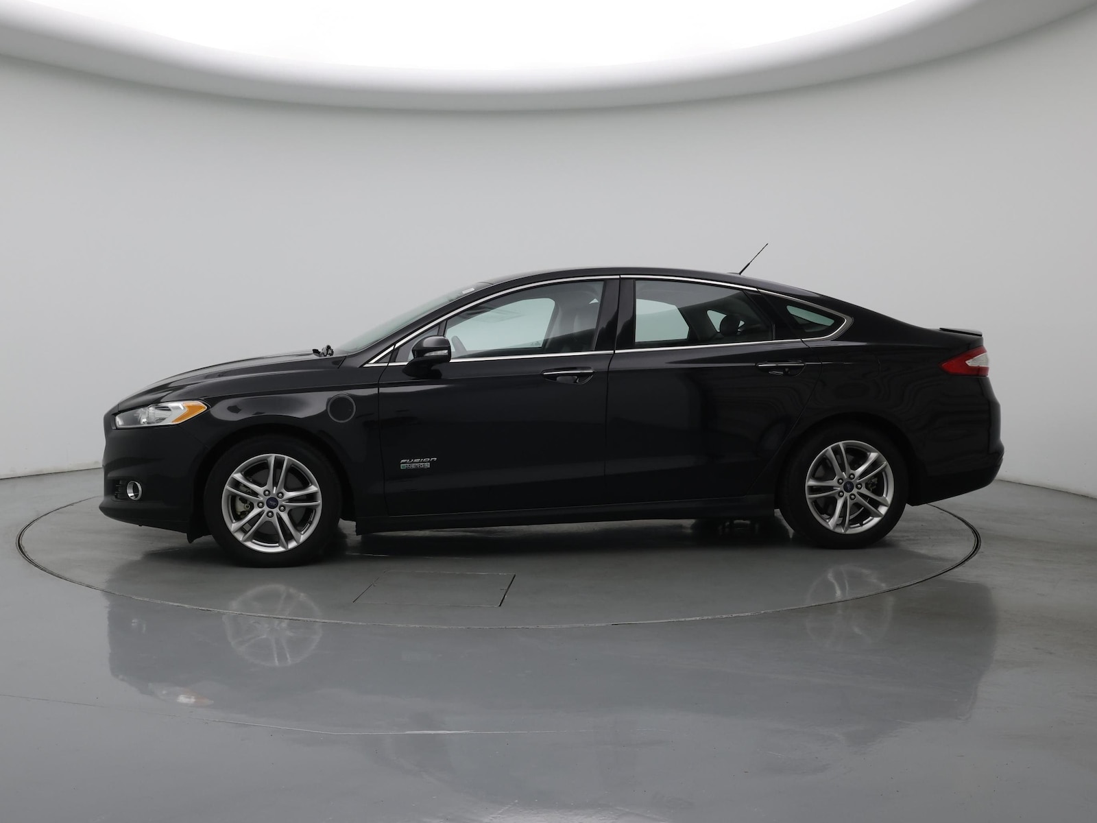 2015 Ford Fusion Energi Titanium - Photo 4