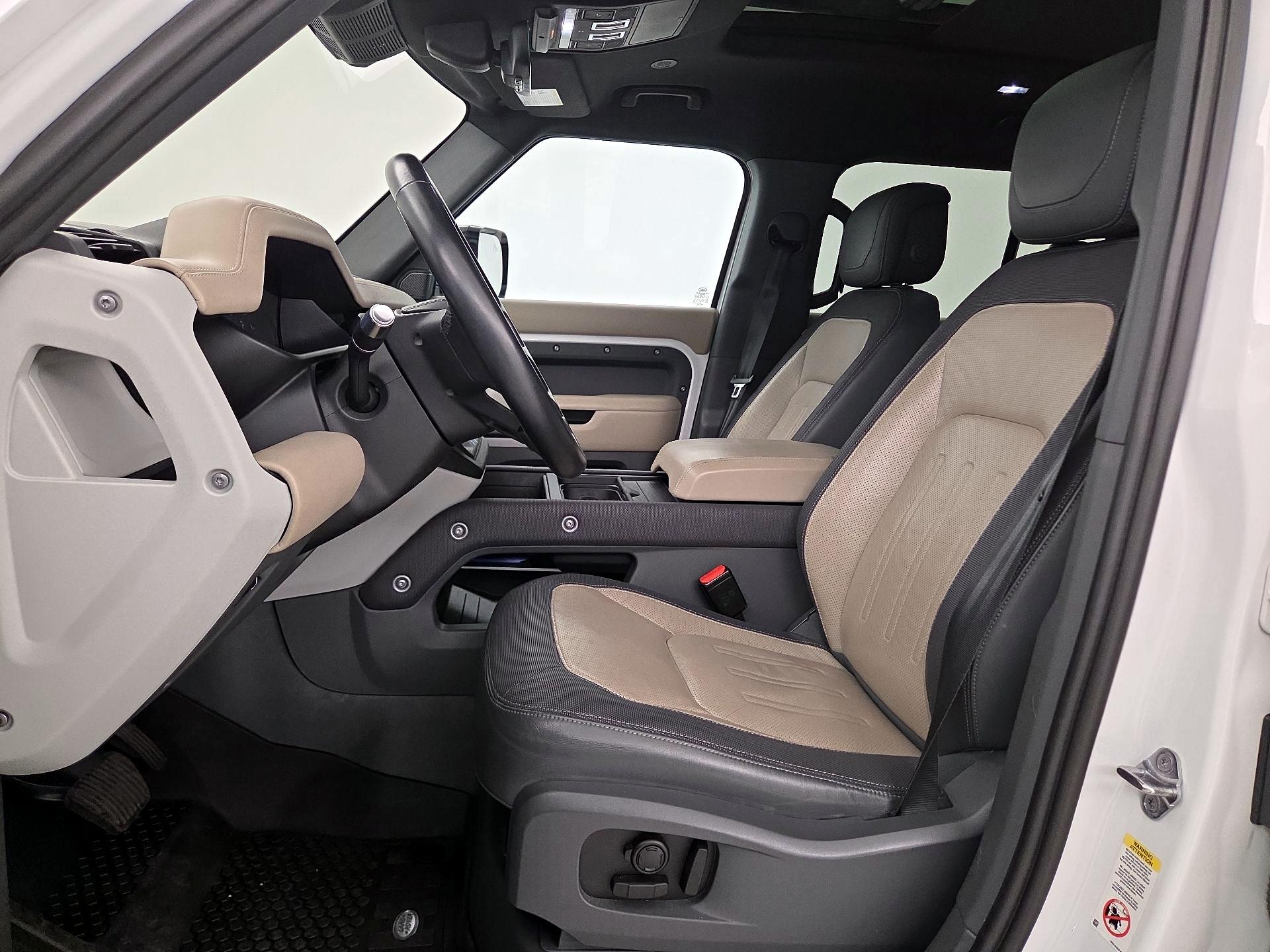 Thumbnail: 2022 Land Rover Defender - 11