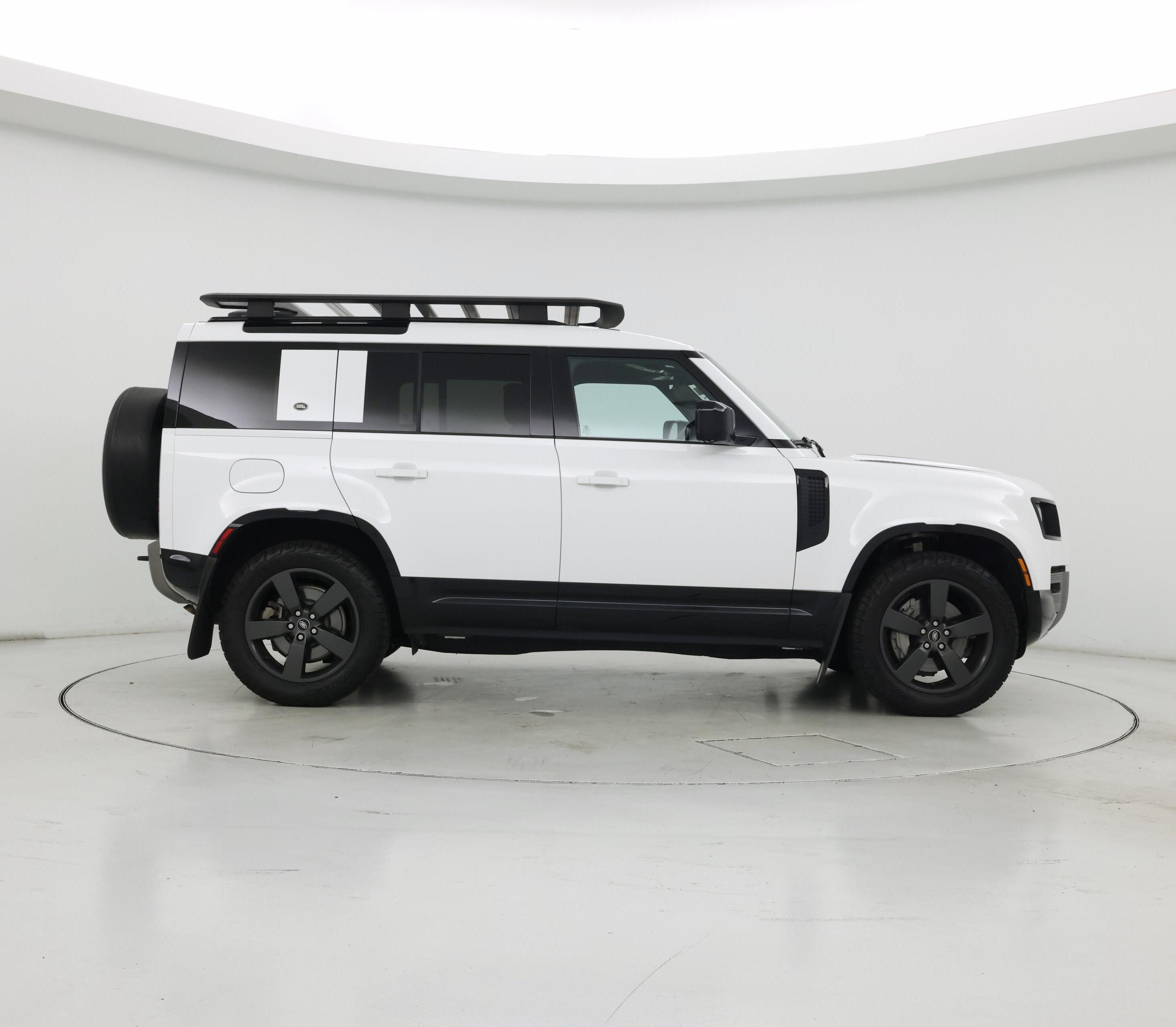 Thumbnail: 2022 Land Rover Defender - 7