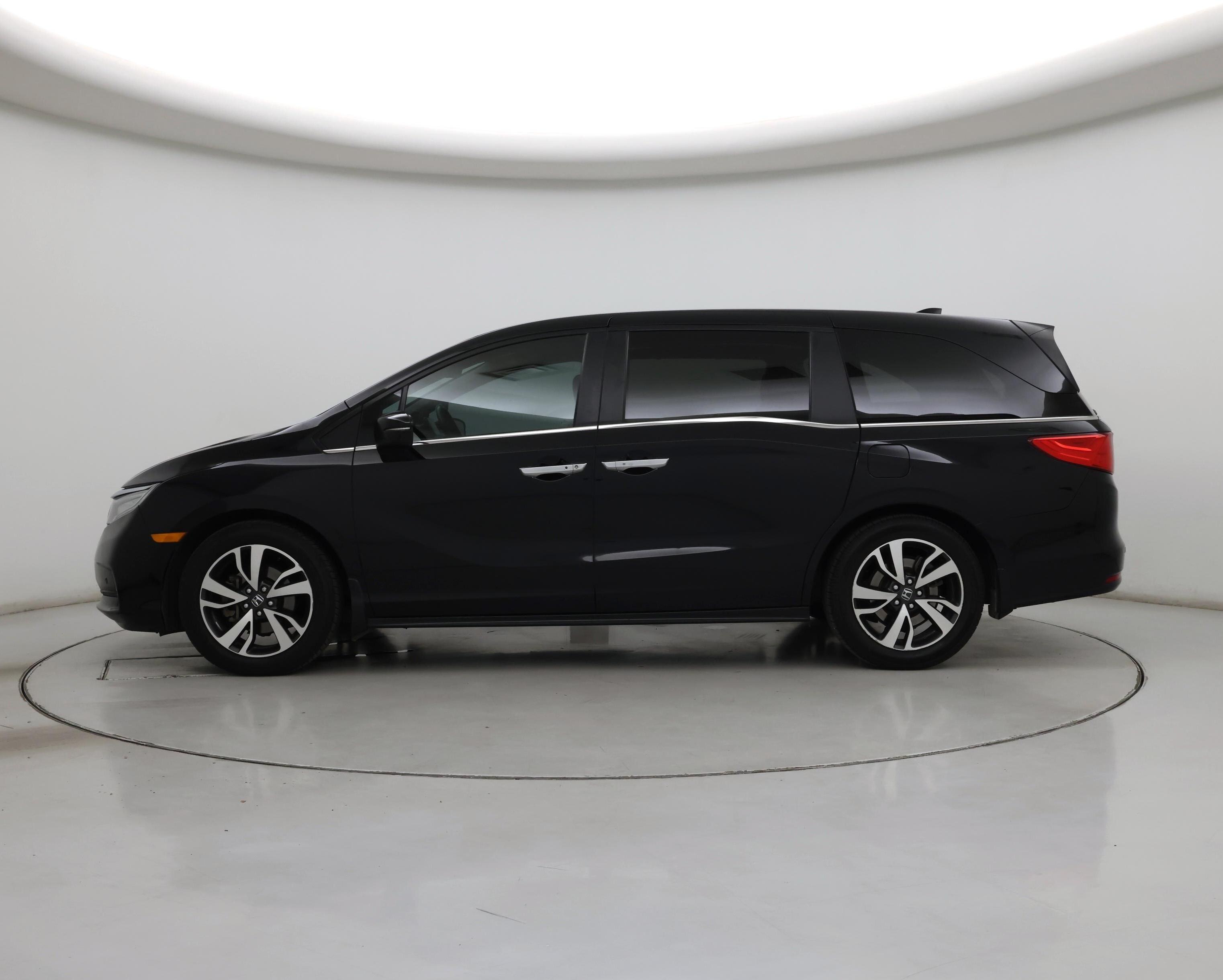 Thumbnail: 2021 Honda Odyssey - 3