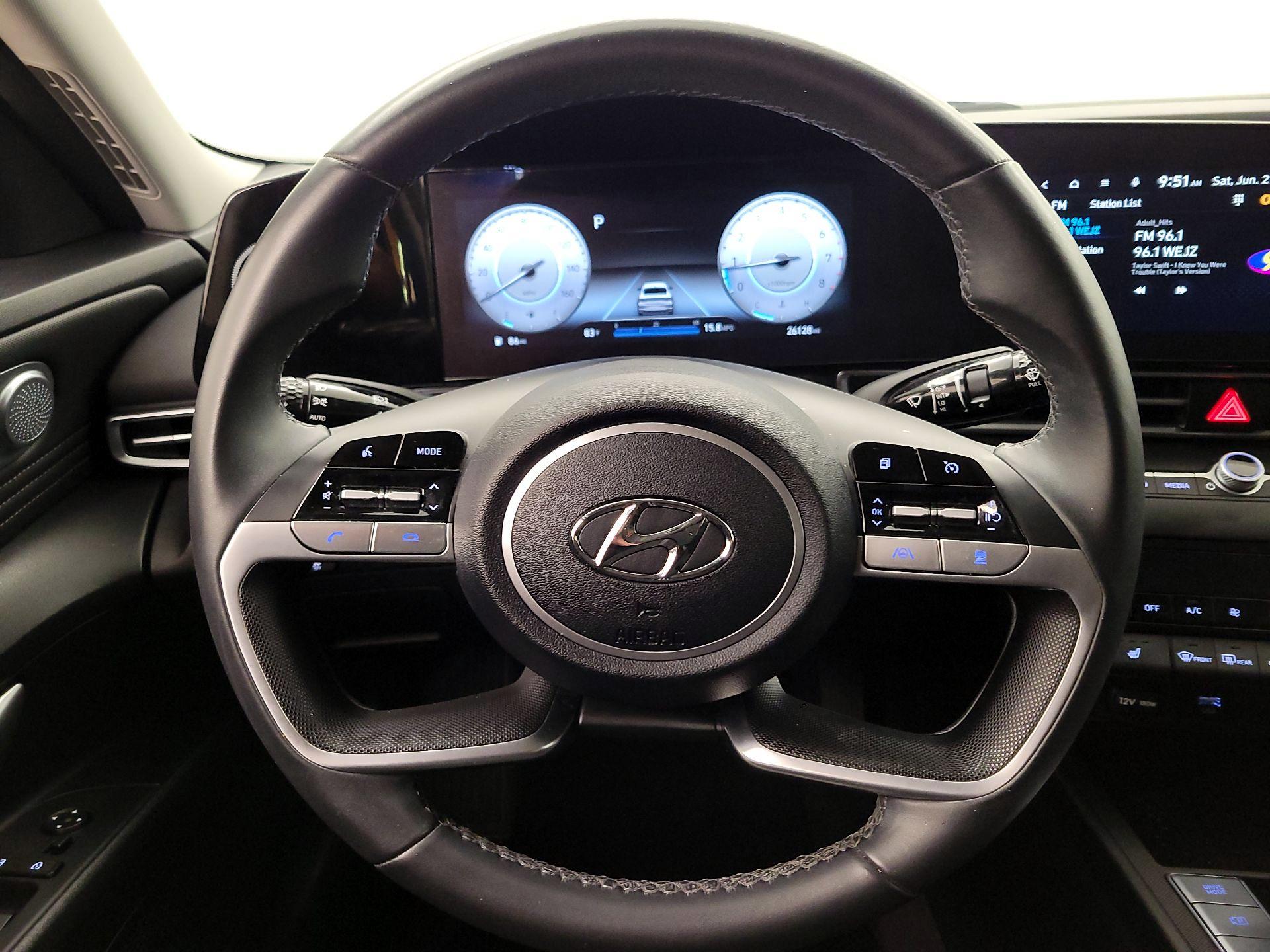 Thumbnail: 2023 Hyundai Elantra - 10