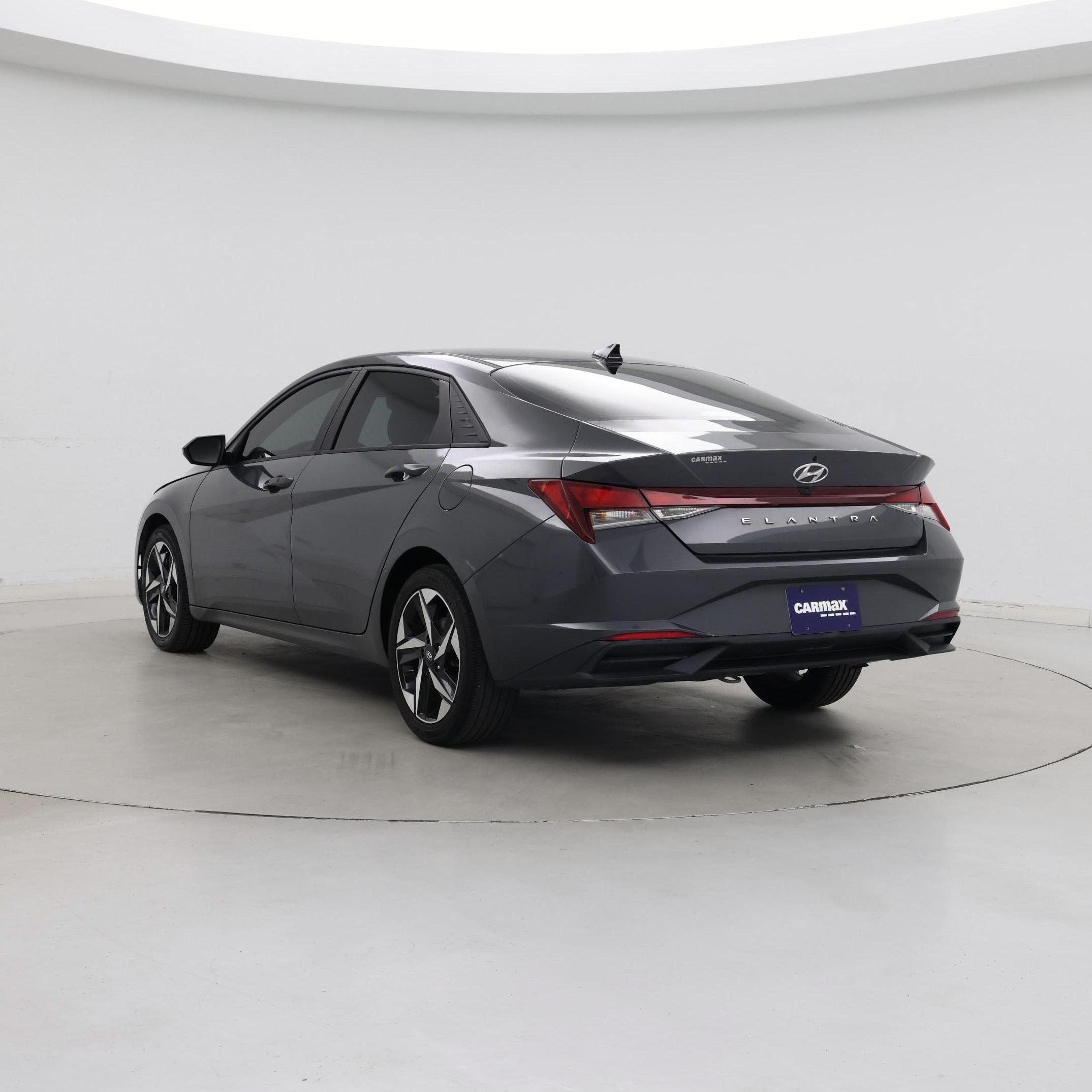 Thumbnail: 2023 Hyundai Elantra - 2
