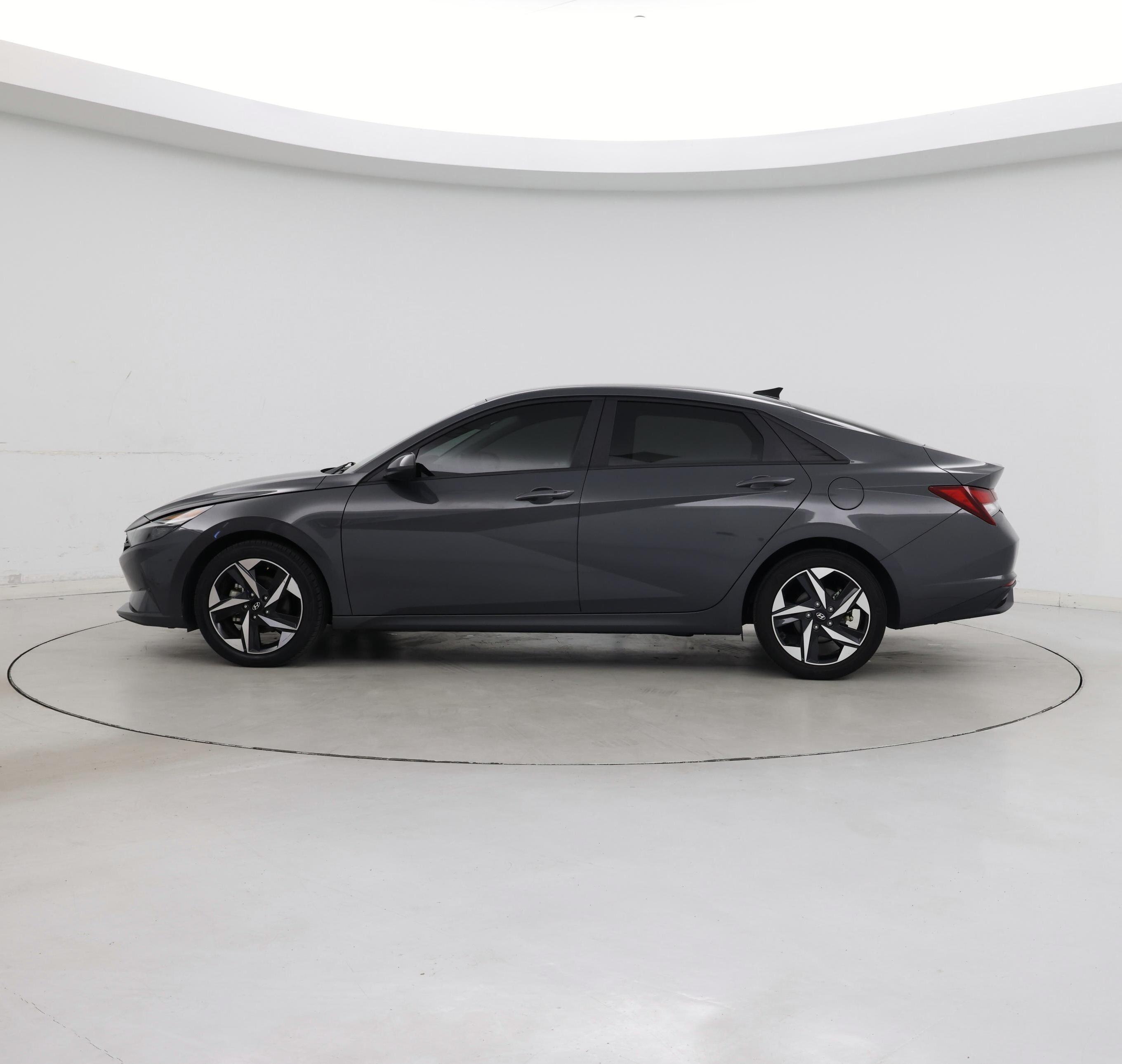 Thumbnail: 2023 Hyundai Elantra - 3