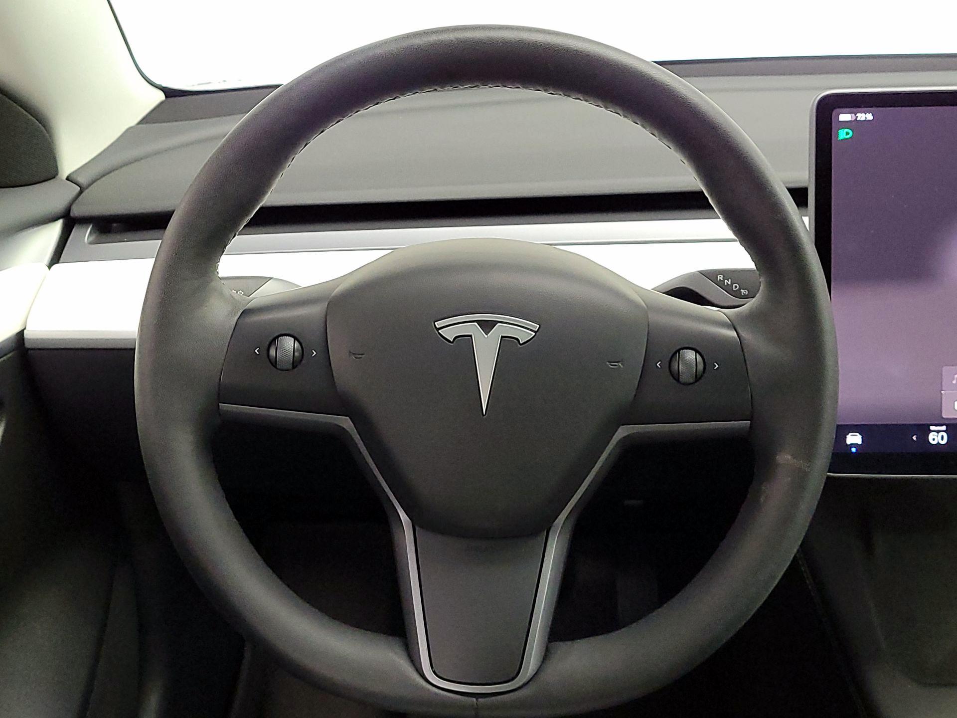Thumbnail: 2023 Tesla Model 3 - 10