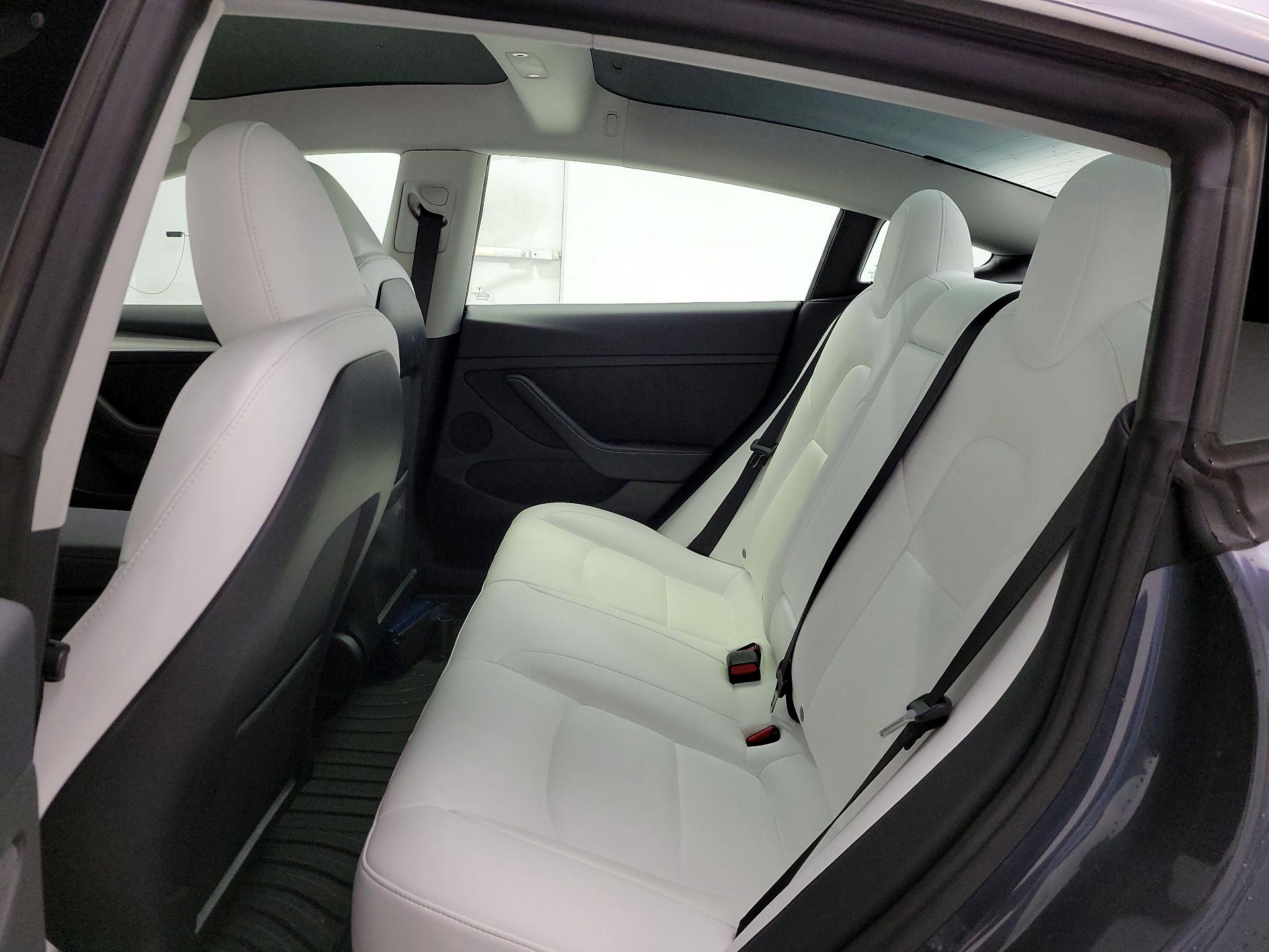 Thumbnail: 2023 Tesla Model 3 - 19
