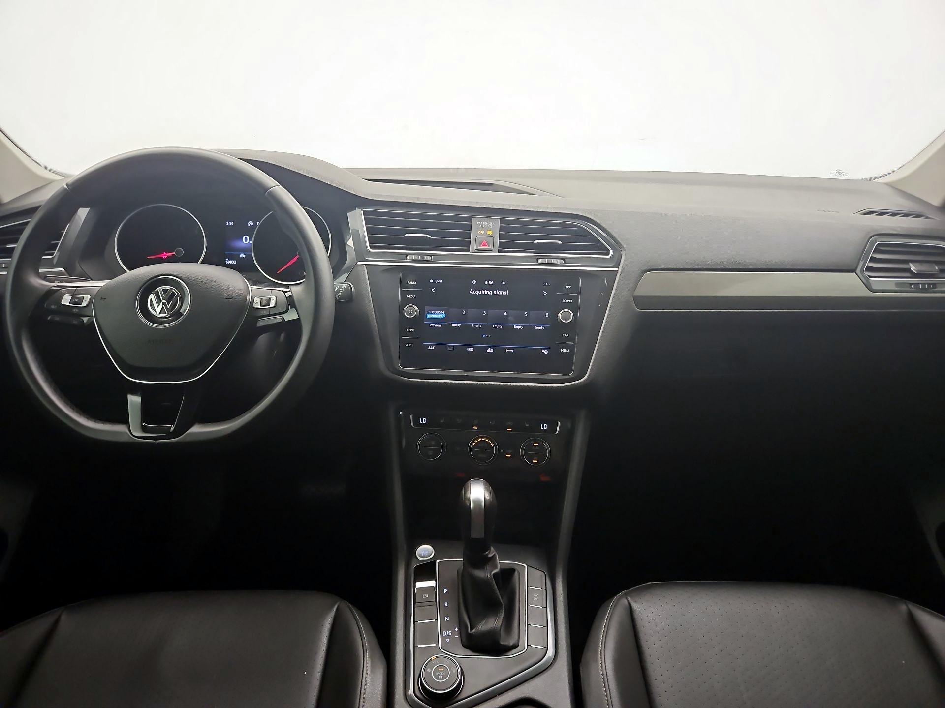 Thumbnail: 2020 Volkswagen Tiguan - 9