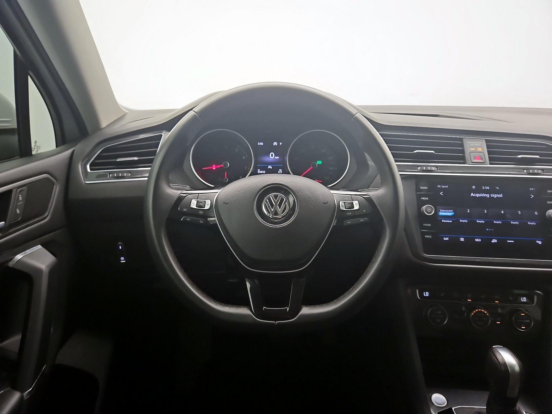 Thumbnail: 2020 Volkswagen Tiguan - 10