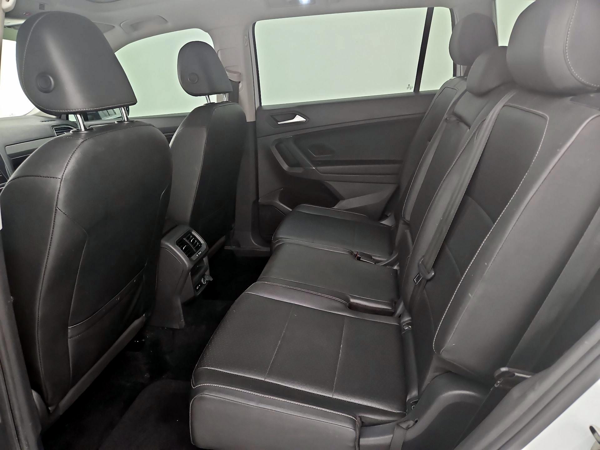 Thumbnail: 2020 Volkswagen Tiguan - 20