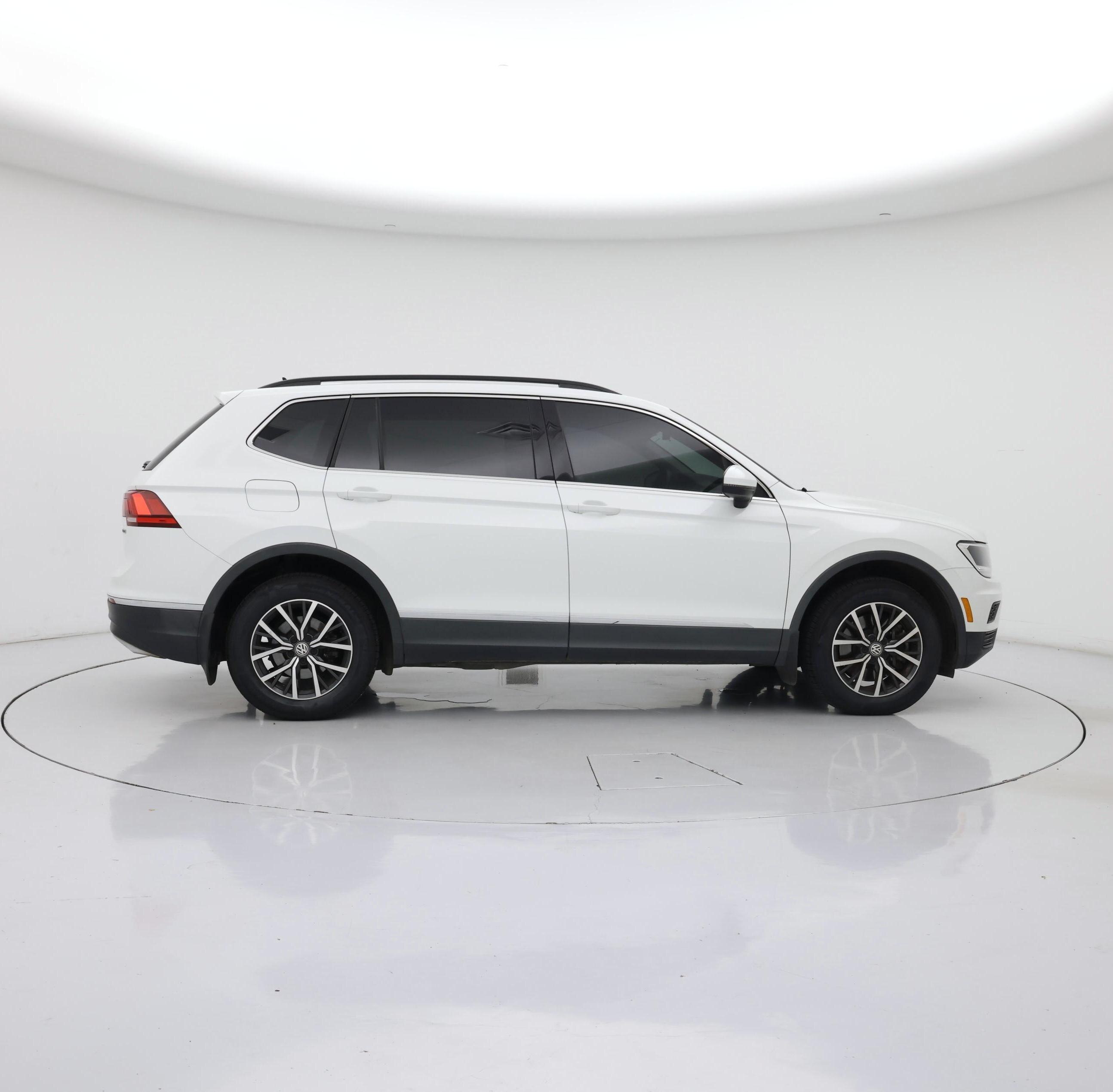 Thumbnail: 2020 Volkswagen Tiguan - 7