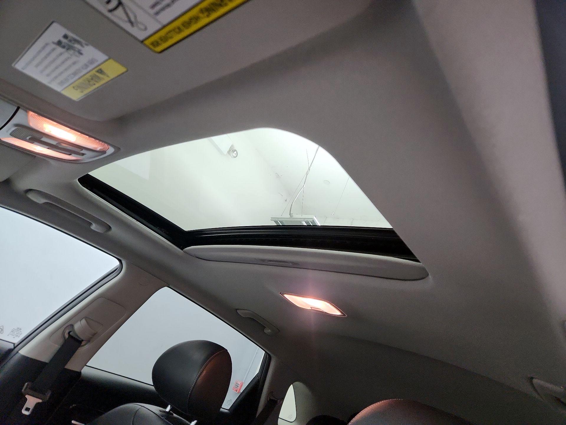 Thumbnail: 2017 Kia Niro - 20