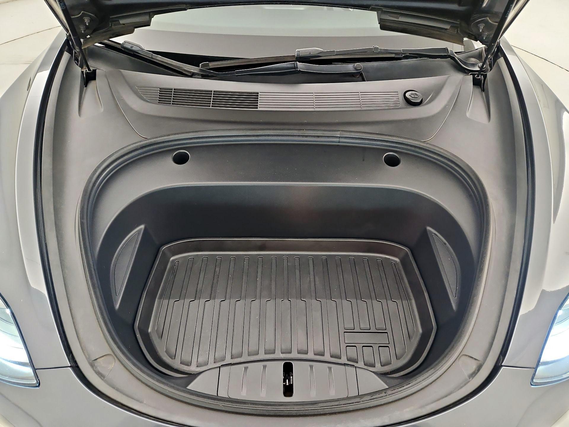 Thumbnail: 2023 Tesla Model 3 - 20