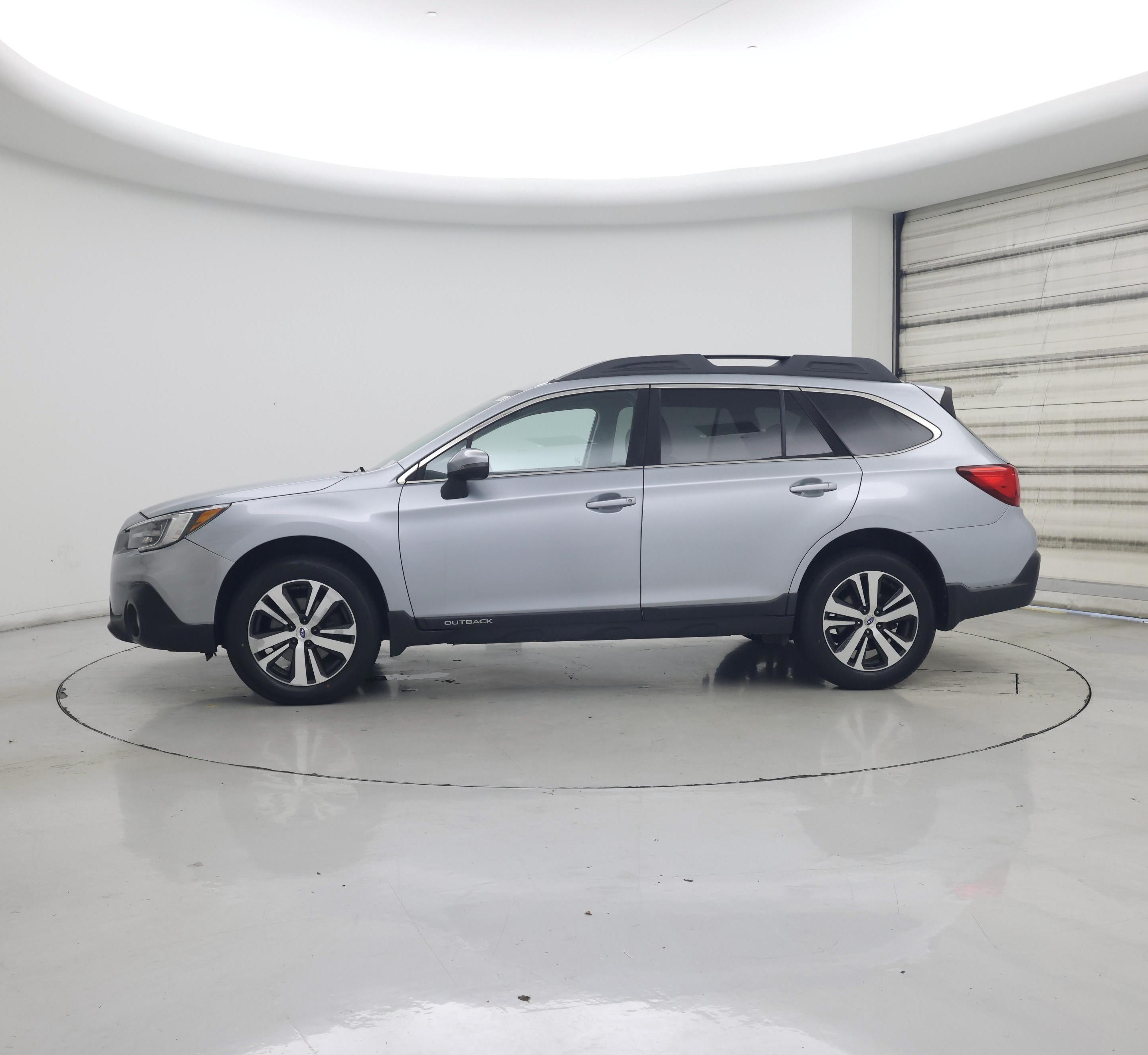 Thumbnail: 2018 Subaru Outback - 3