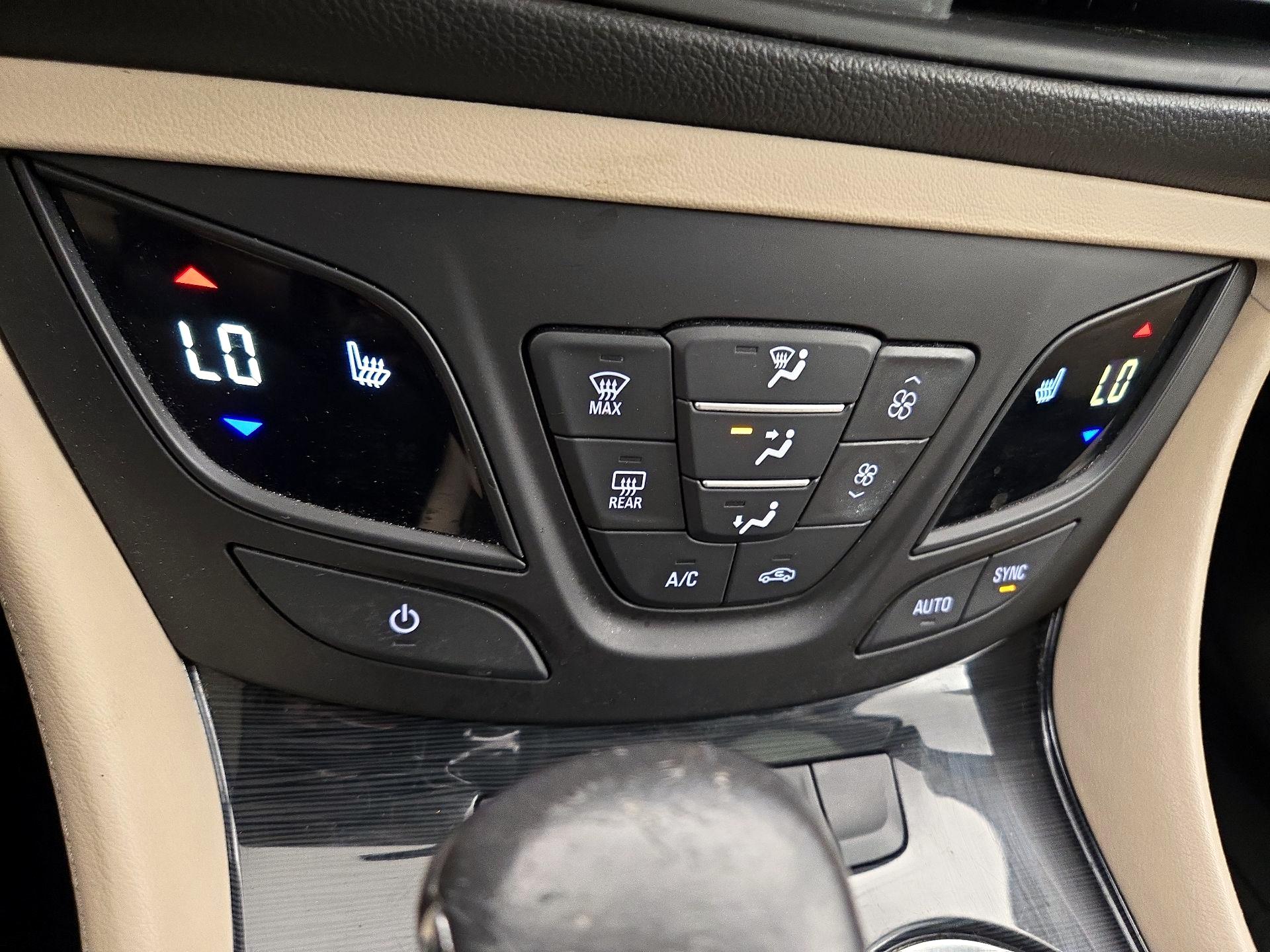 Thumbnail: 2017 Buick Envision - 17
