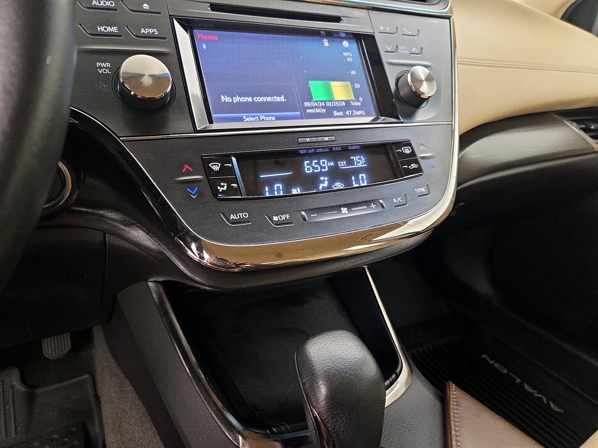 Thumbnail: 2016 Toyota Avalon - 16
