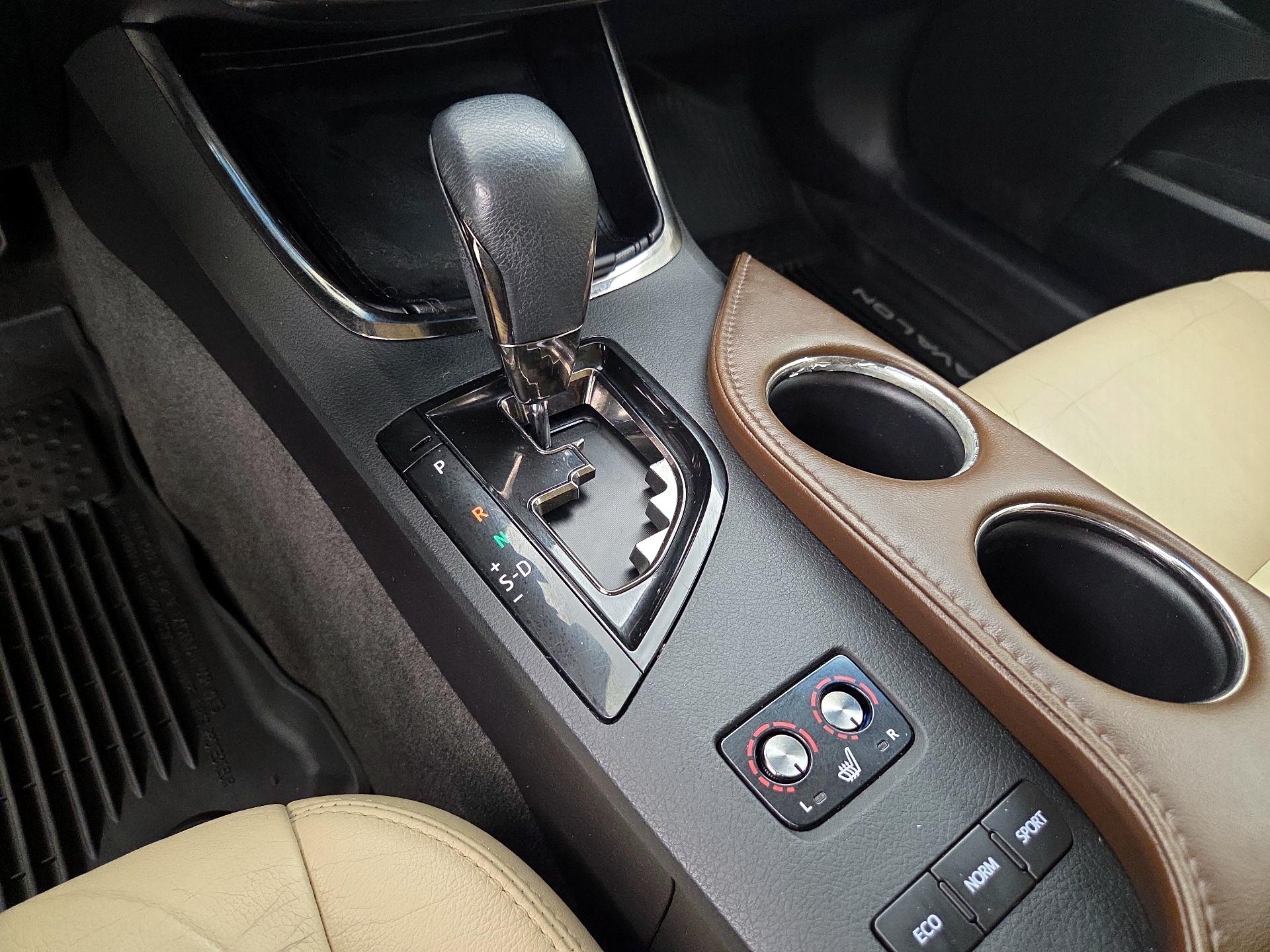 Thumbnail: 2016 Toyota Avalon - 17