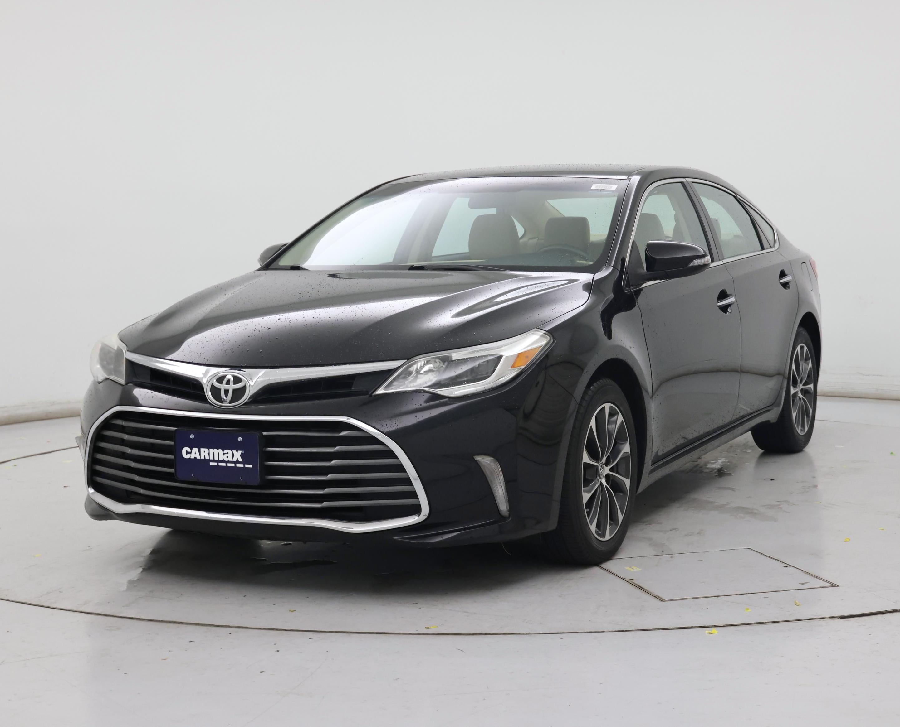 Thumbnail: 2016 Toyota Avalon - 4