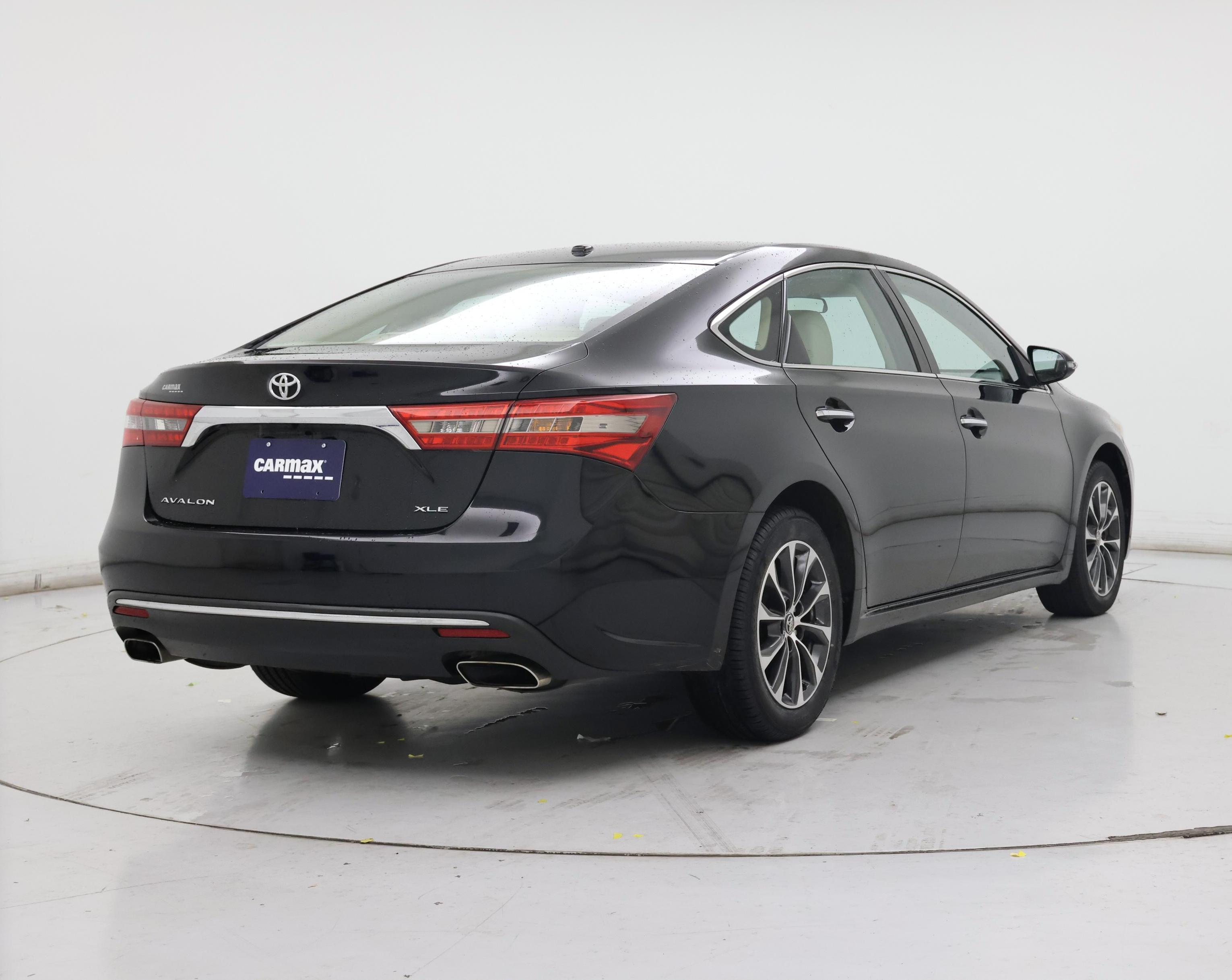 Thumbnail: 2016 Toyota Avalon - 8