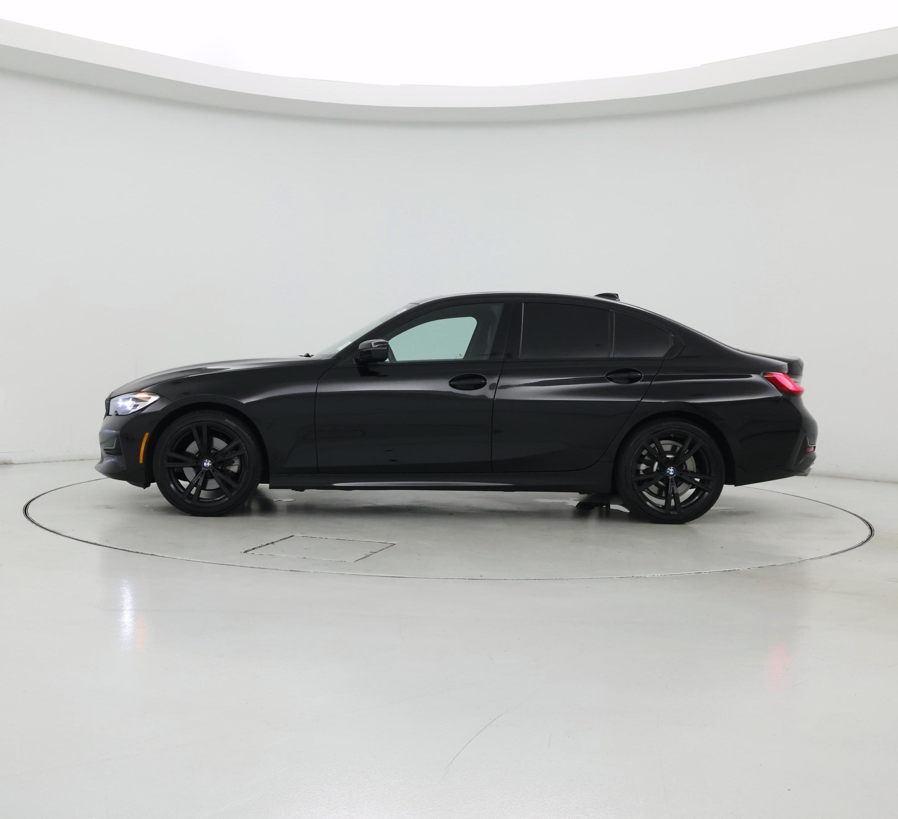 Thumbnail: 2020 BMW 3 Series - 3
