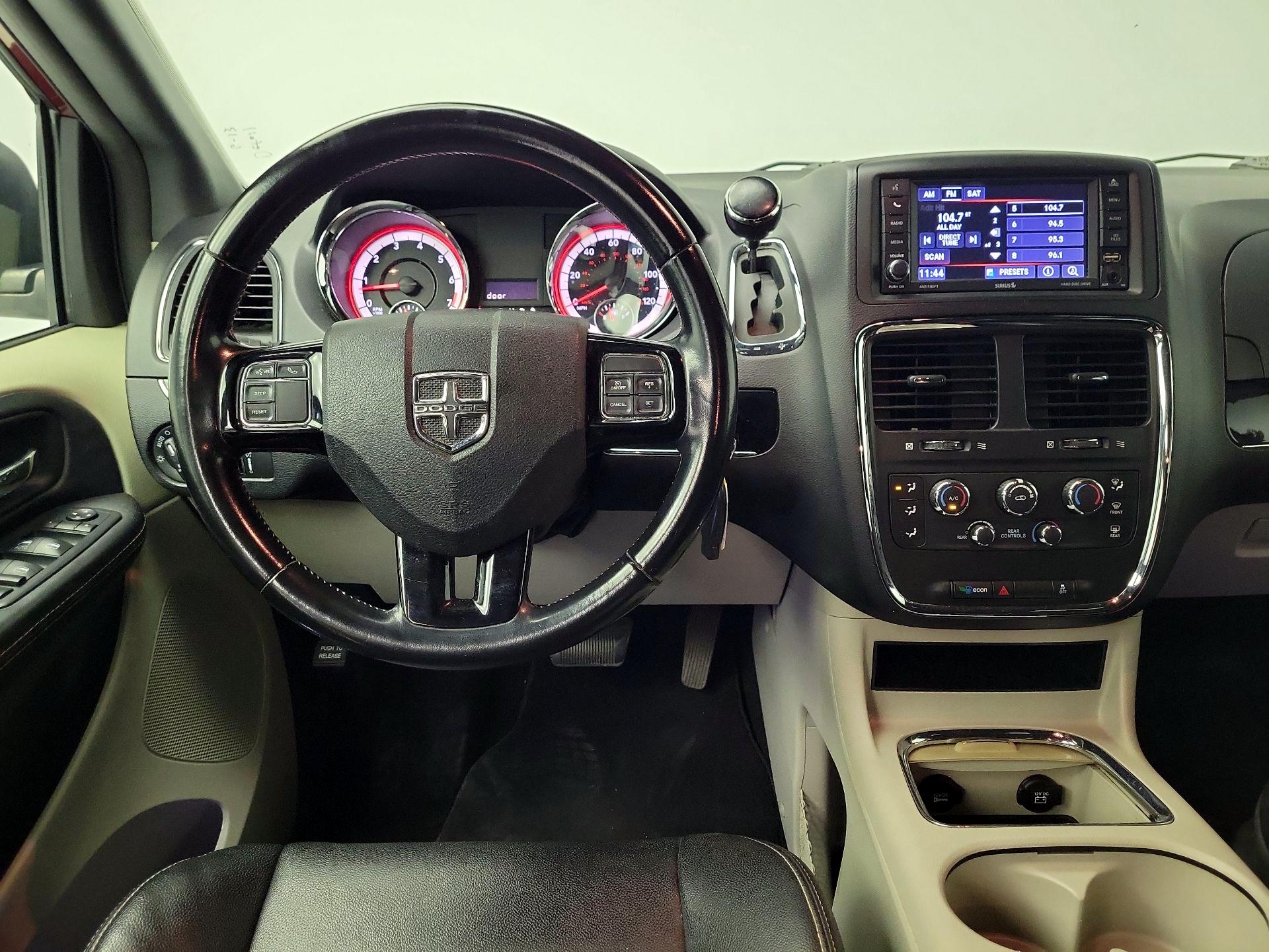 Thumbnail: 2020 Dodge Grand Caravan - 10