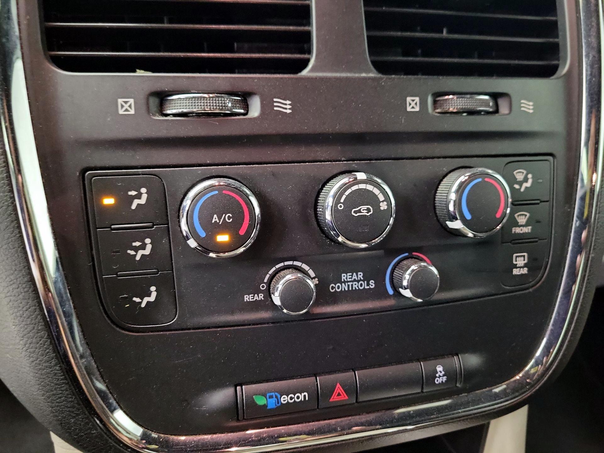 Thumbnail: 2020 Dodge Grand Caravan - 16