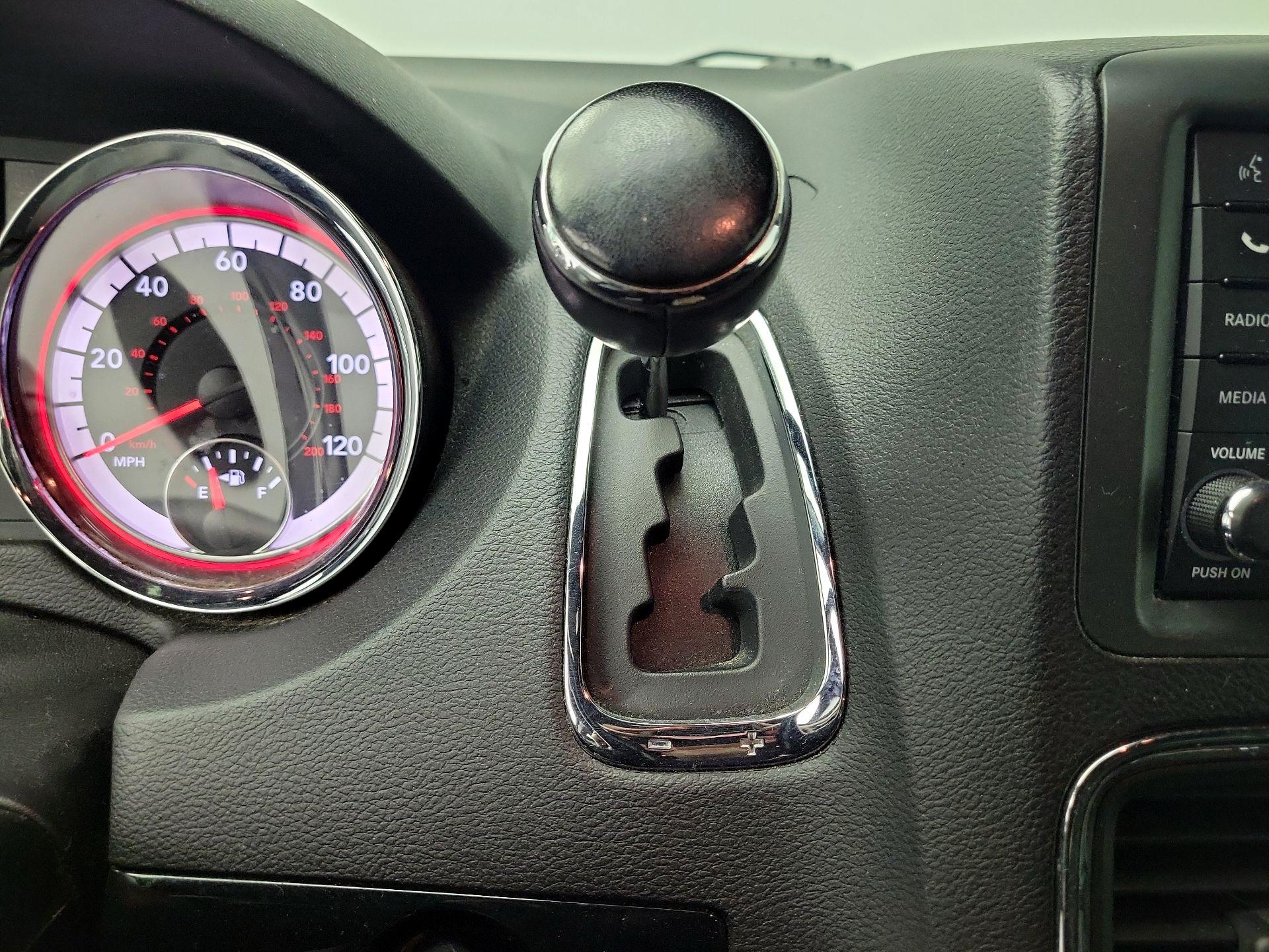 Thumbnail: 2020 Dodge Grand Caravan - 17