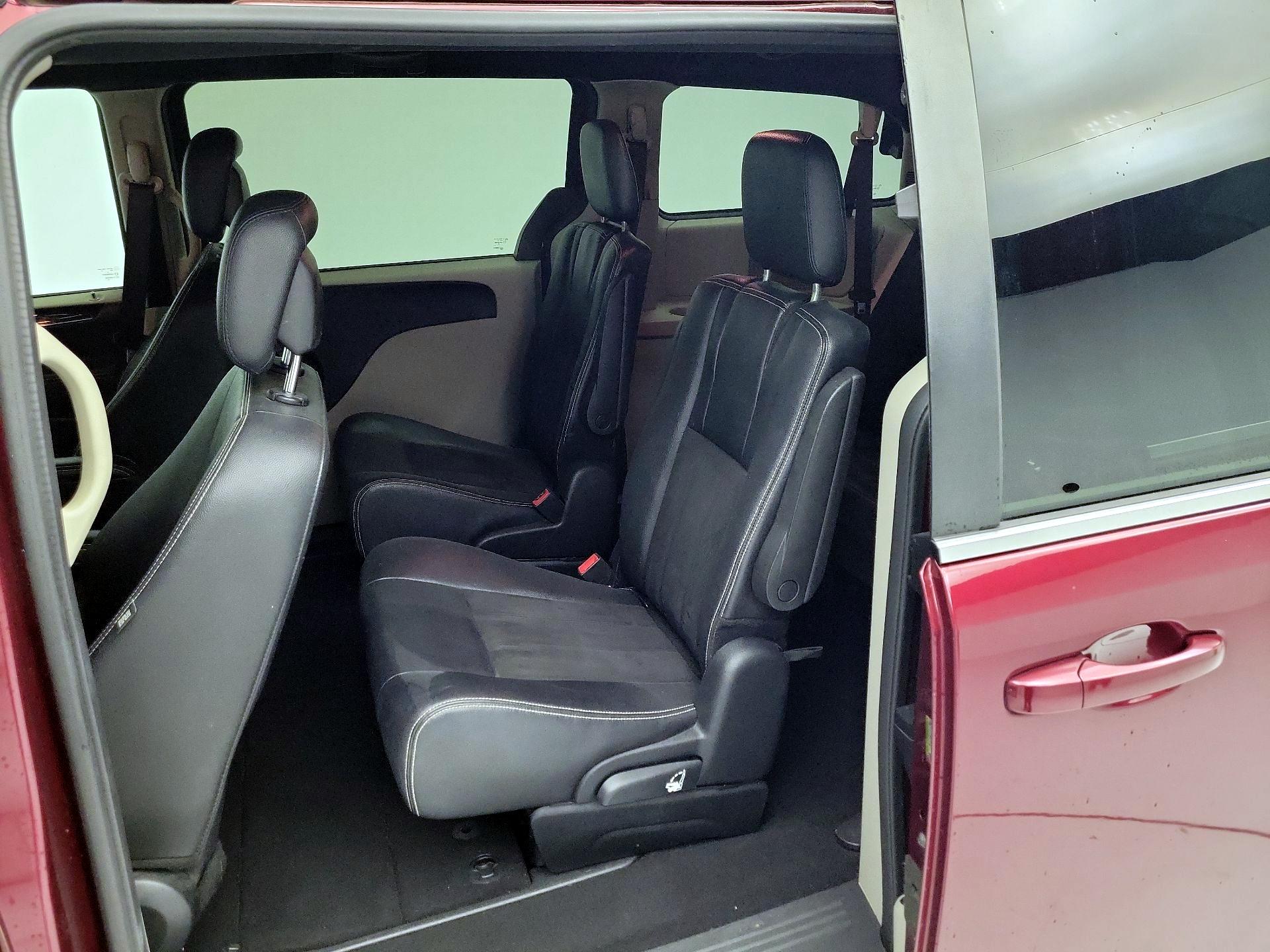 Thumbnail: 2020 Dodge Grand Caravan - 19